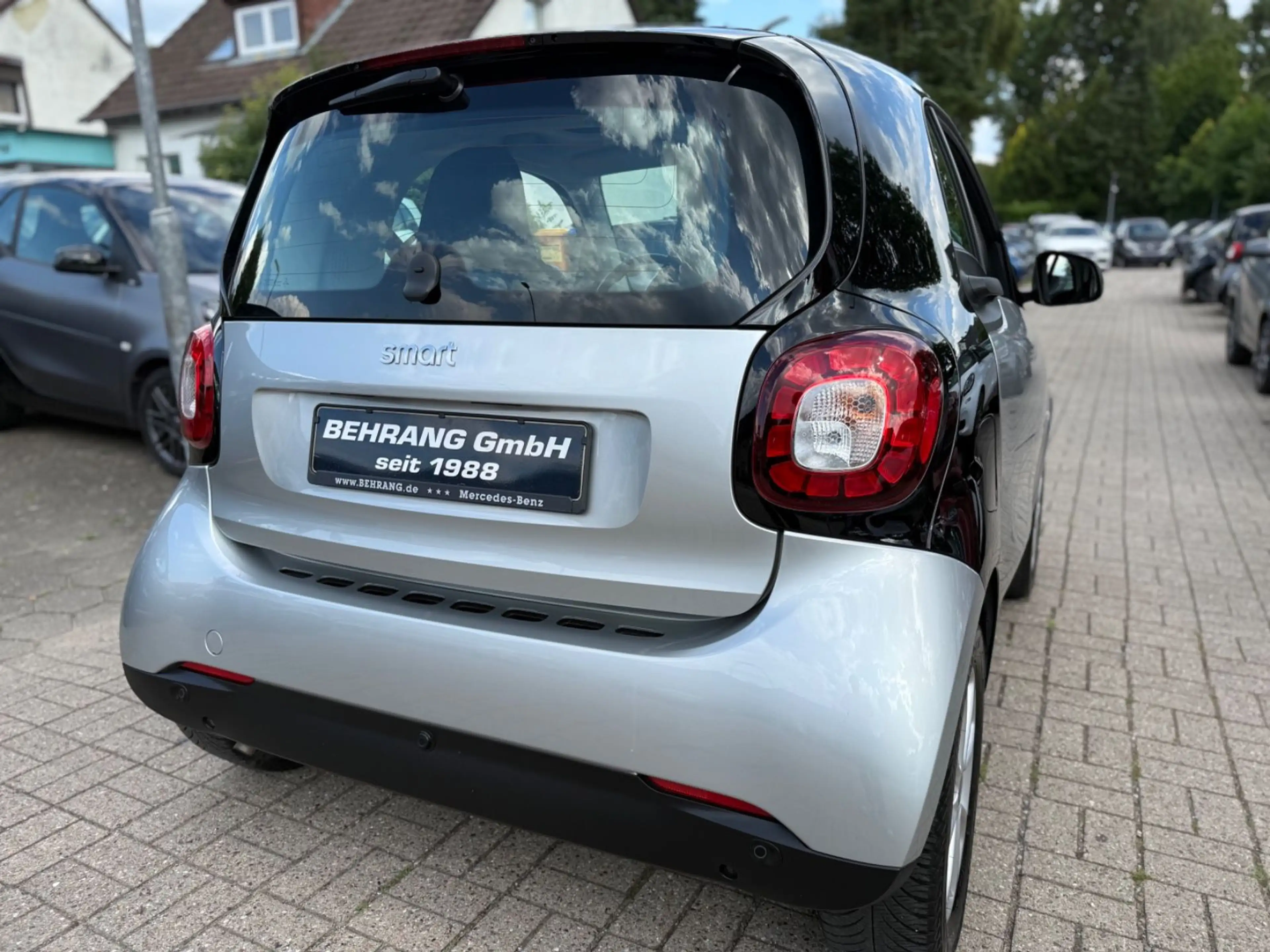 smart forTwo *PASSSION*KLIMA*PANORAMA*AUTOMATIK*PANO* — photo 7