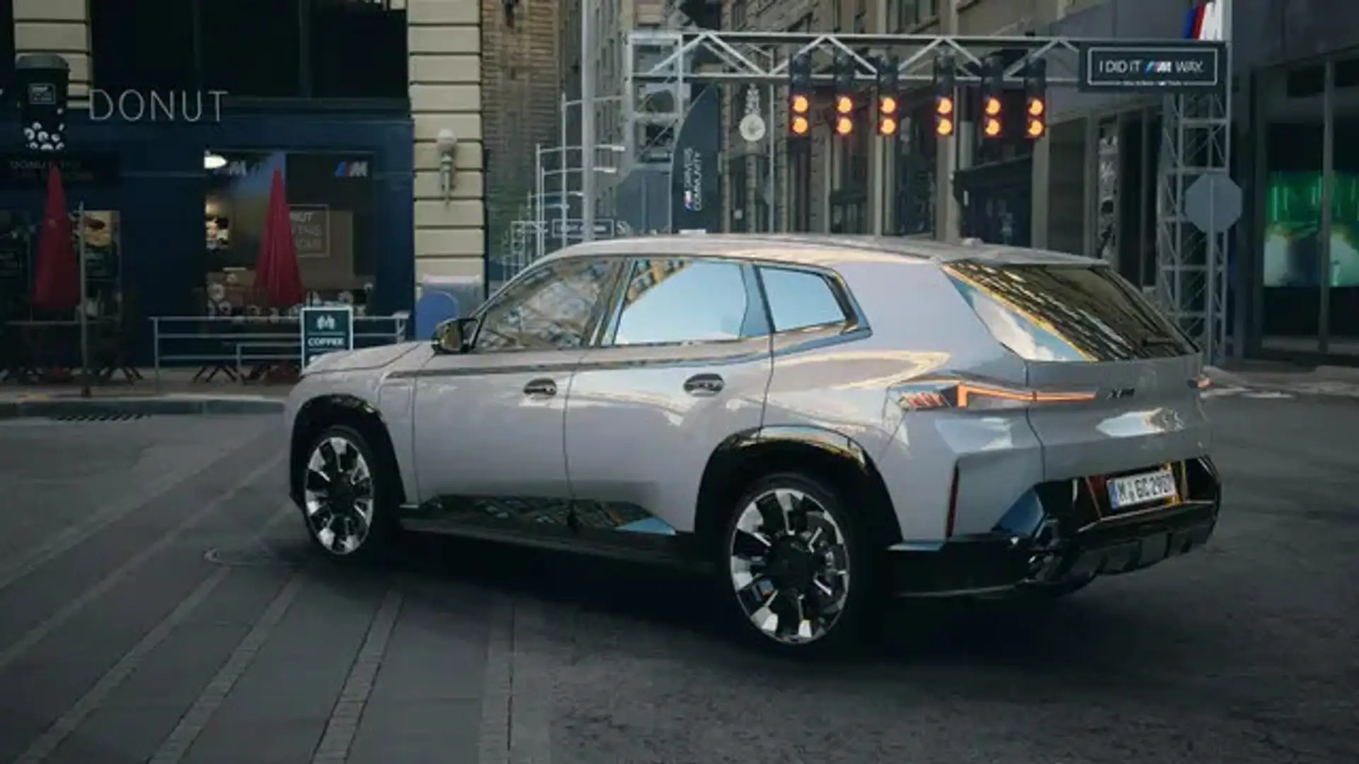 BMW XM PHEV 50e High Executive Automaat / Trekhaak / Mass Grau - 2