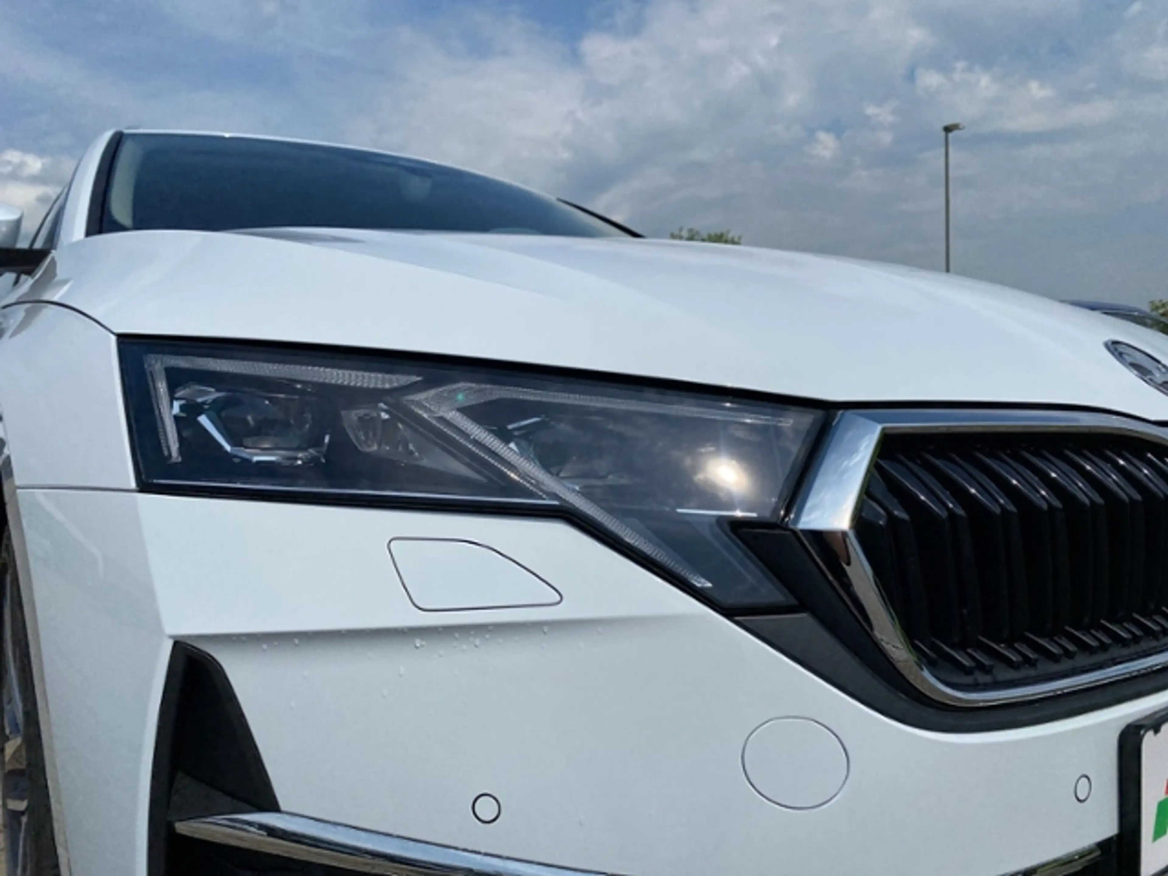 Skoda Octavia Combi Tour 2.0 TDI 110 kW DSG Matrix LED ACC Kame — photo 7