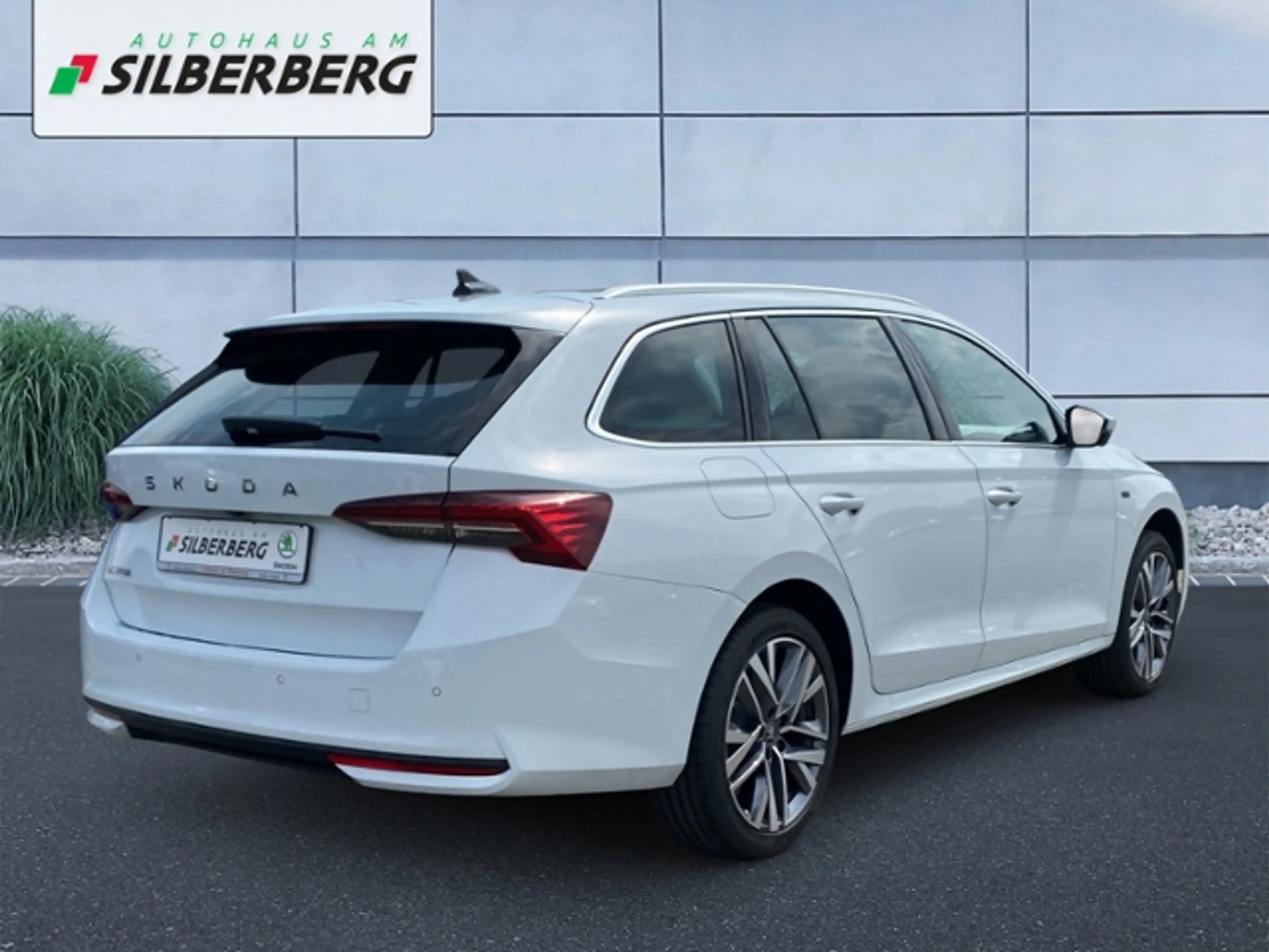 Skoda Octavia Combi Tour 2.0 TDI 110 kW DSG Matrix LED ACC Kame — photo 4