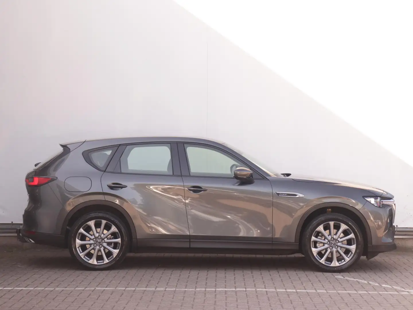 Mazda CX-60 2.5 e-SkyActiv PHEV Exclusive-Line | Trekhaak | Ca Grijs - 2