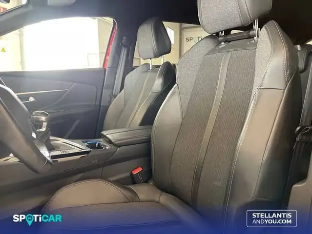 Peugeot 5008 view 10
