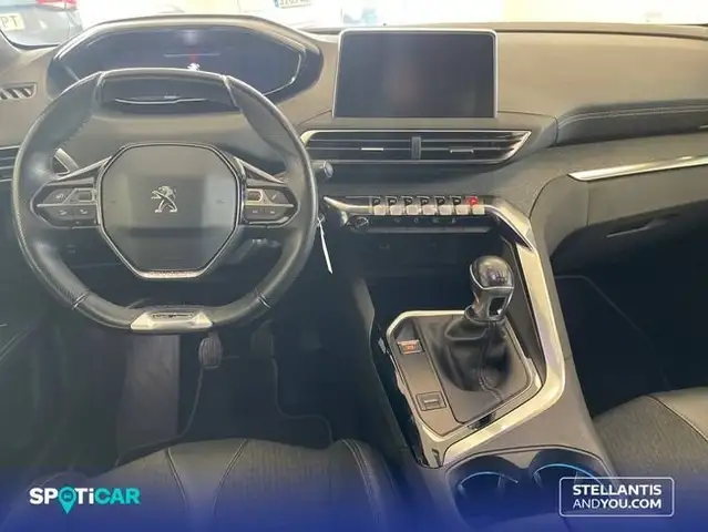 Peugeot 5008 view 9