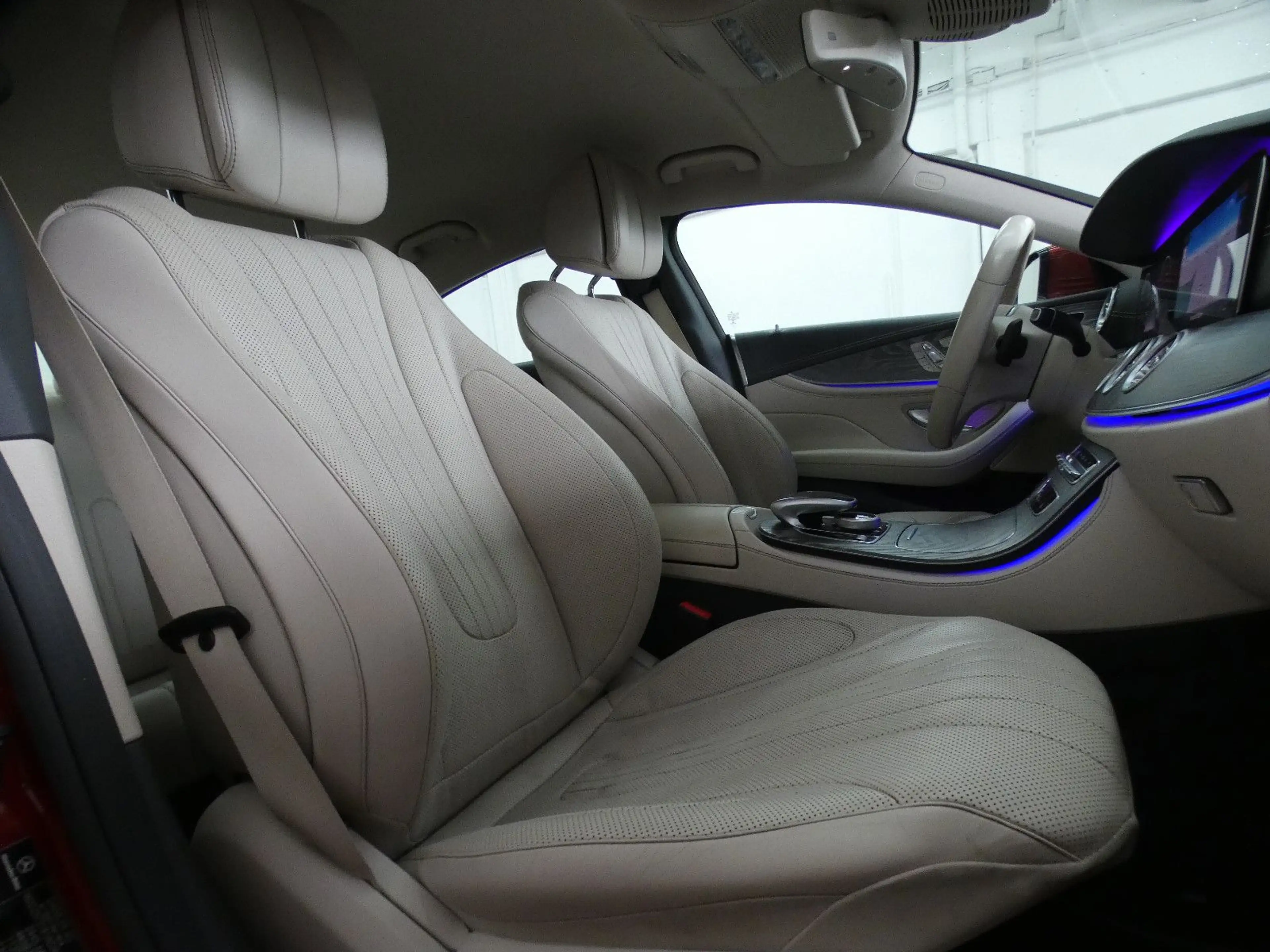 Mercedes-Benz CLS 300 d AMG*LED*COMAND*AMBIENTE*360°CAM — photo 10