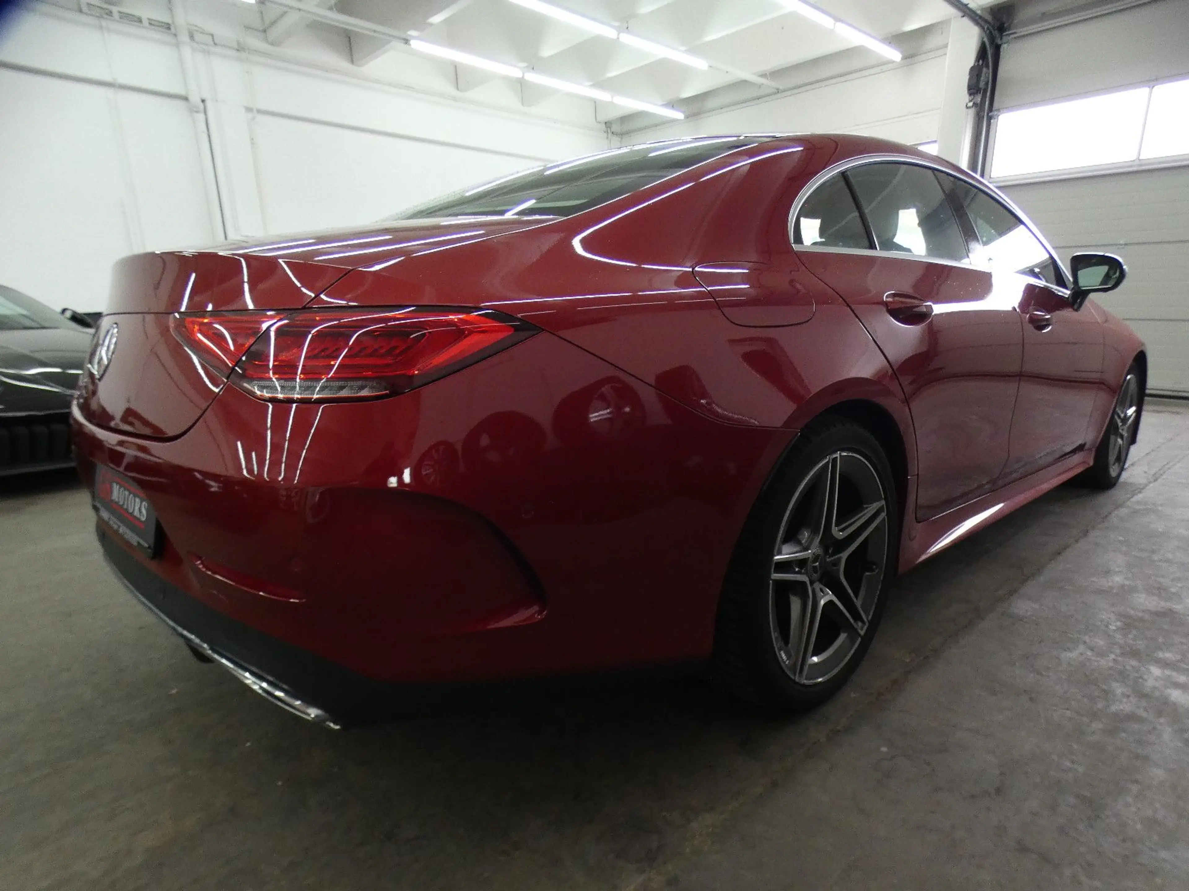 Mercedes-Benz CLS 300 d AMG*LED*COMAND*AMBIENTE*360°CAM — photo 6