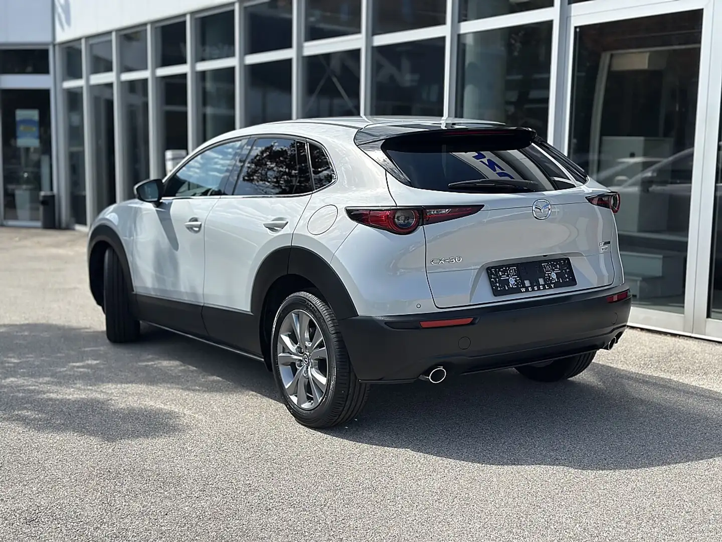 Mazda CX-30 e-Skyactive G140 Centre-Line Grau - 2