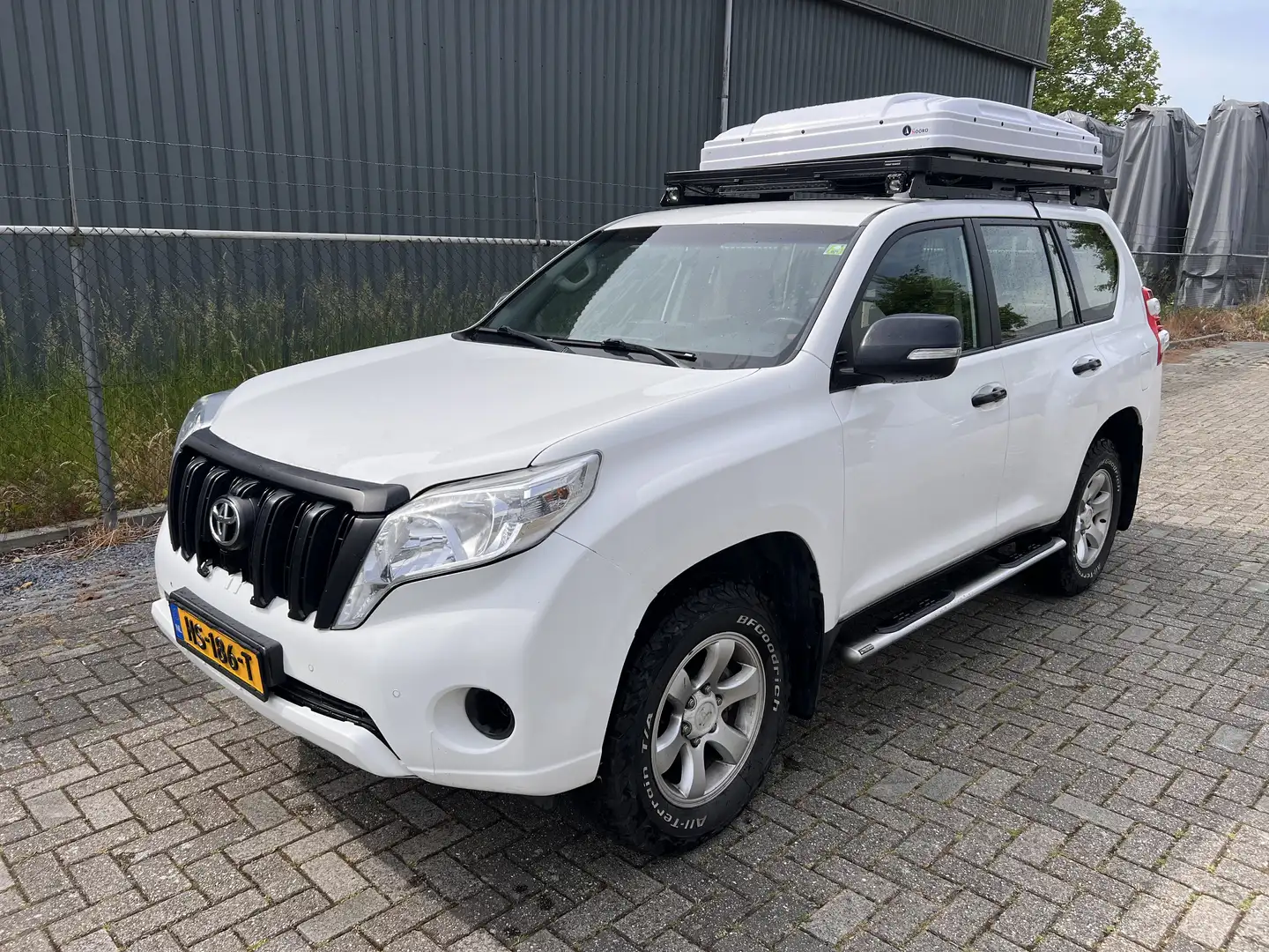 Toyota Land Cruiser 2.8 D-4D LX White - 1