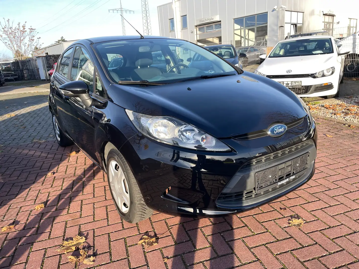 Ford Fiesta Trend aus 1.Hand +Scheckheft Tüv Neu - 2