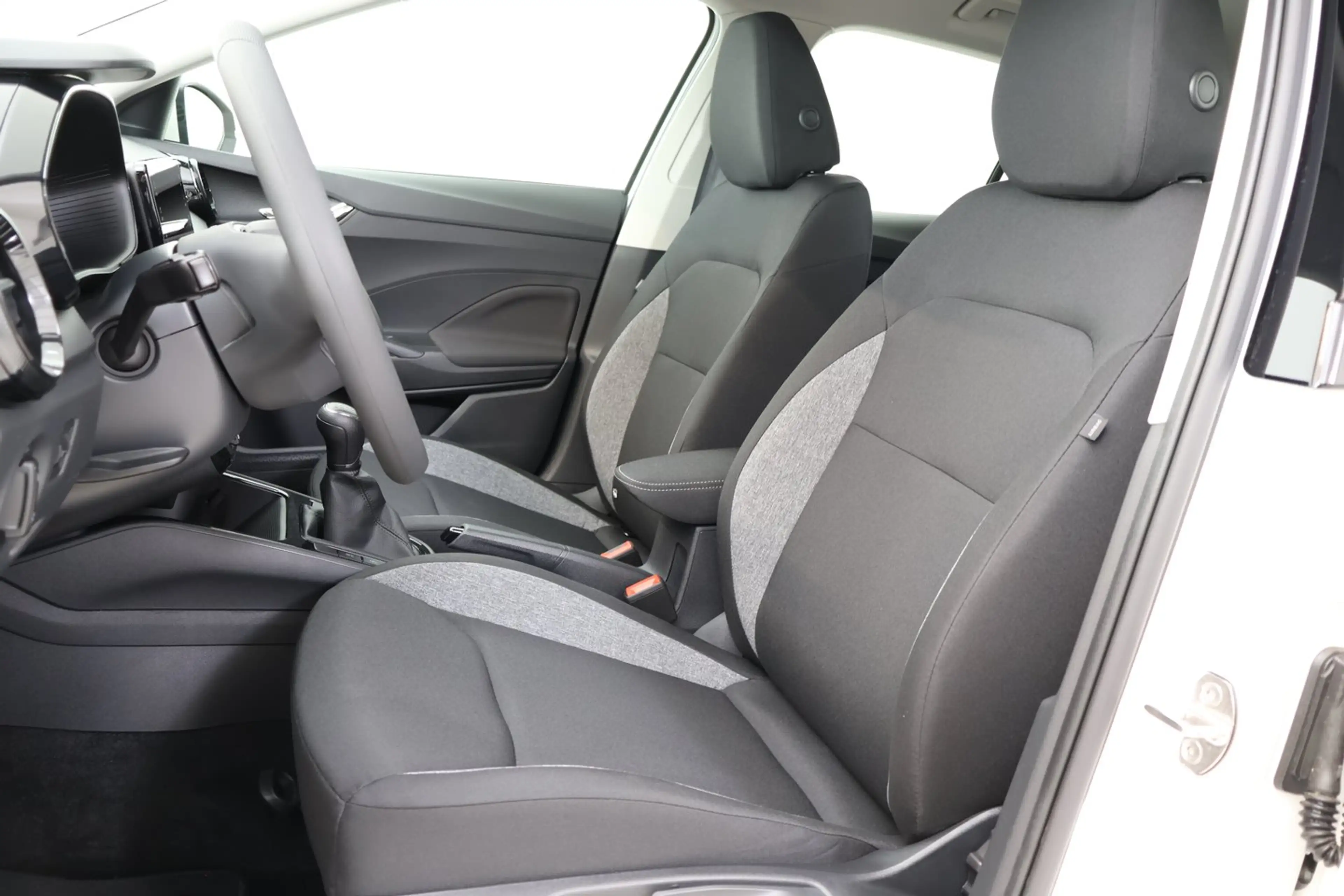 Skoda Fabia Essence TSI — photo 10