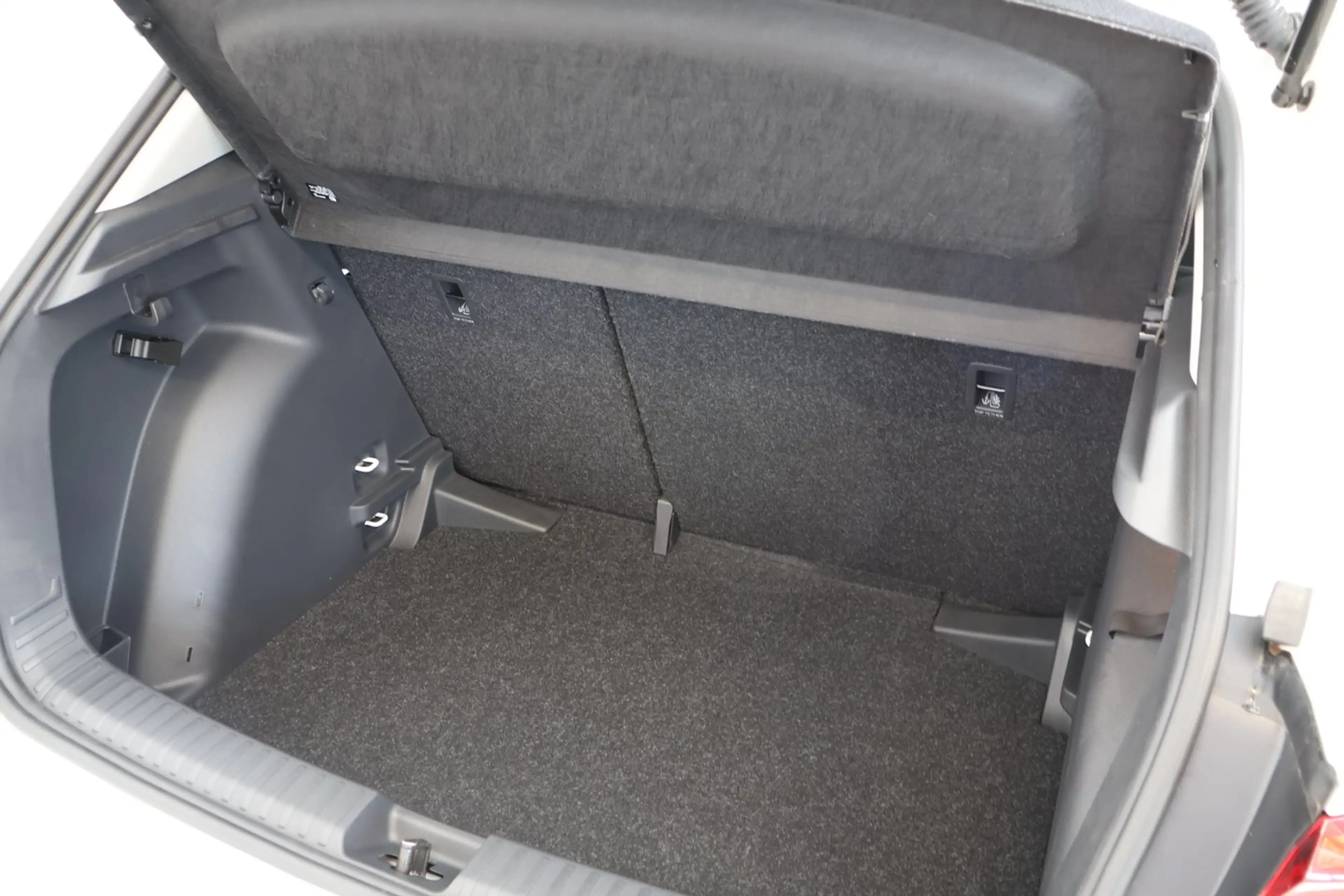 Skoda Fabia Essence TSI — photo 12