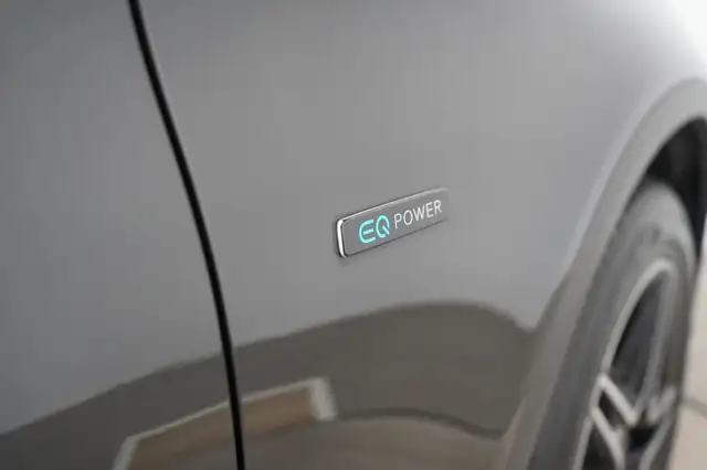 Mercedes-Benz GLC view 14