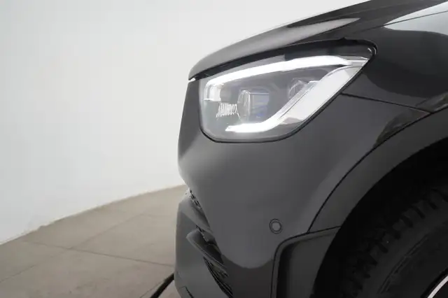 Mercedes-Benz GLC view 12