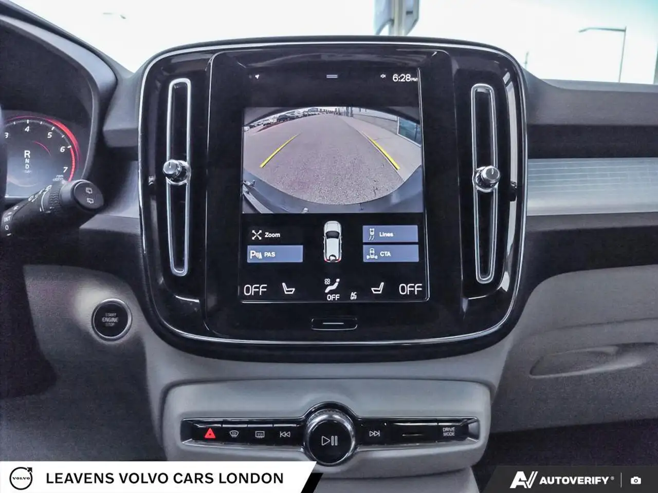 Volvo XC40 снимка Volvo XC40