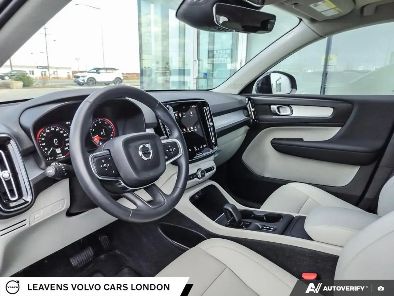 Volvo XC40 снимка Volvo XC40