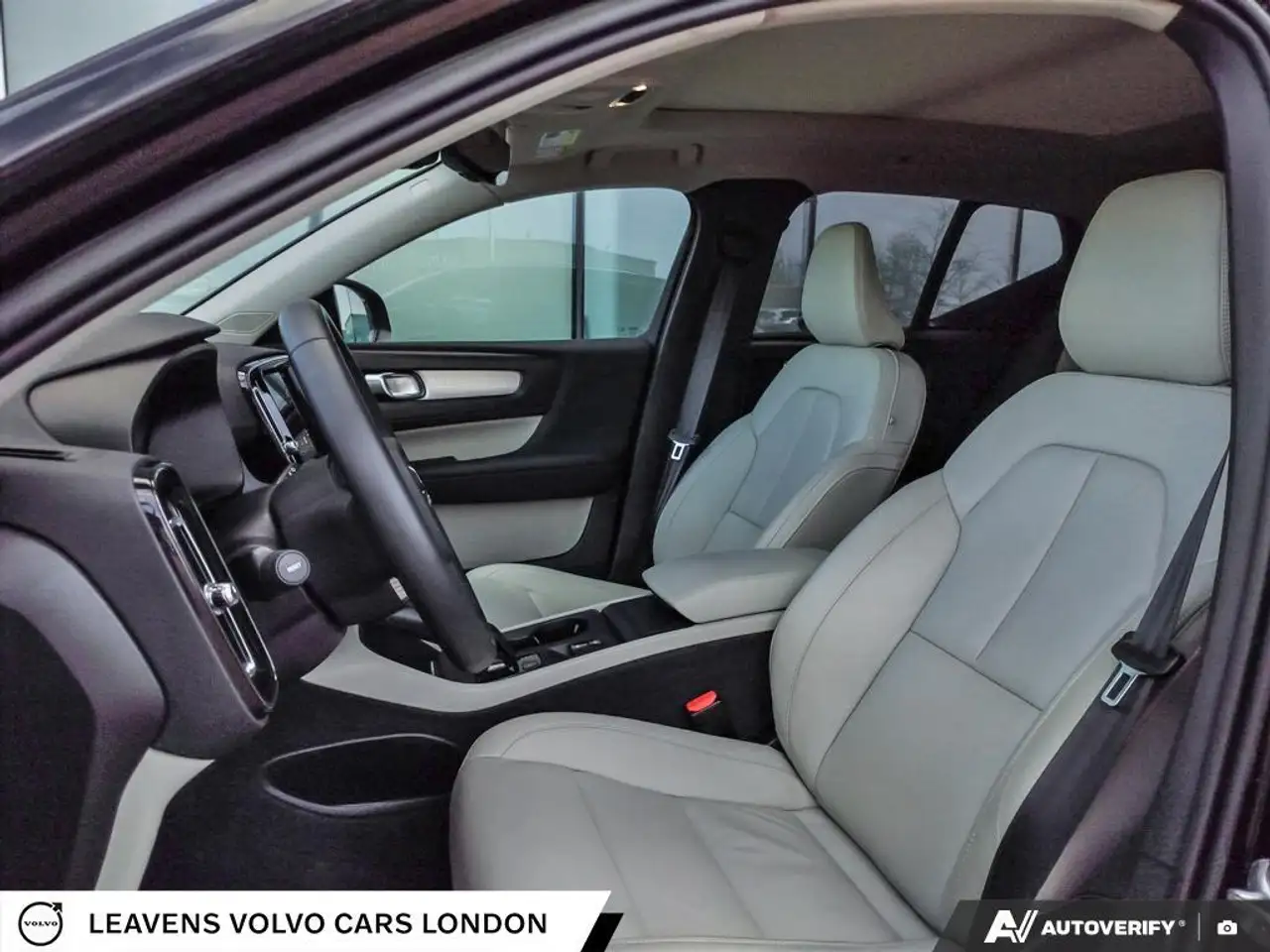 Volvo XC40 снимка Volvo XC40