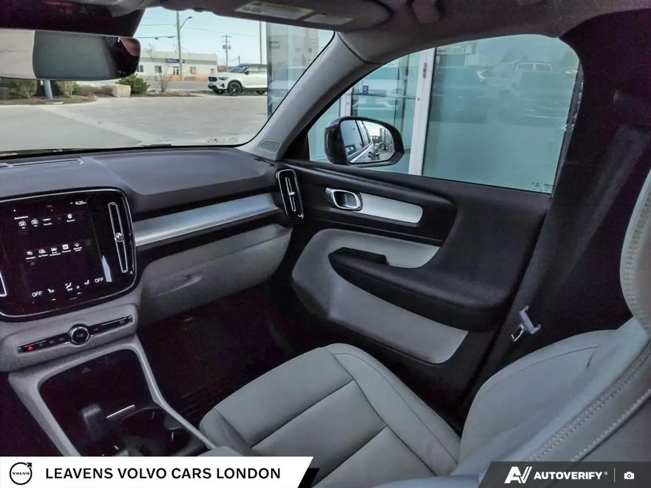 Volvo XC40 снимка Volvo XC40