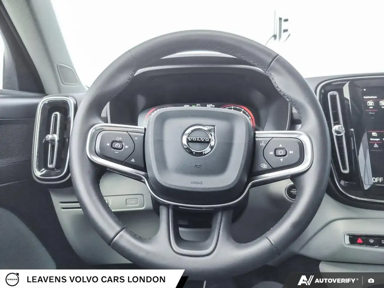 Volvo XC40 снимка Volvo XC40