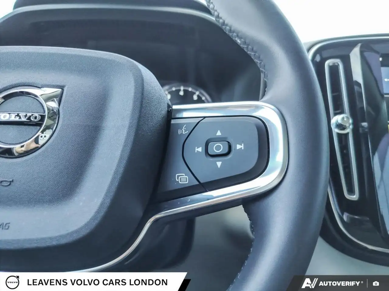 Volvo XC40 снимка Volvo XC40