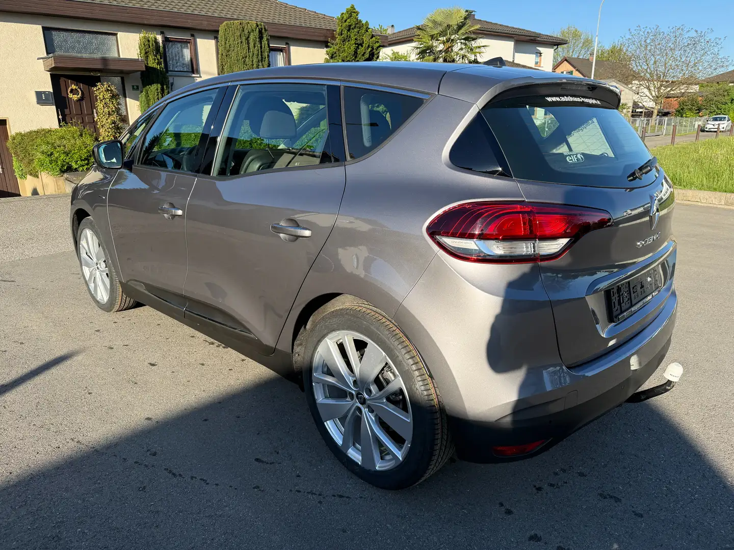 Renault Scenic TCe 115 PF Limited Navi AHK 8-fach Alu Grau - 2