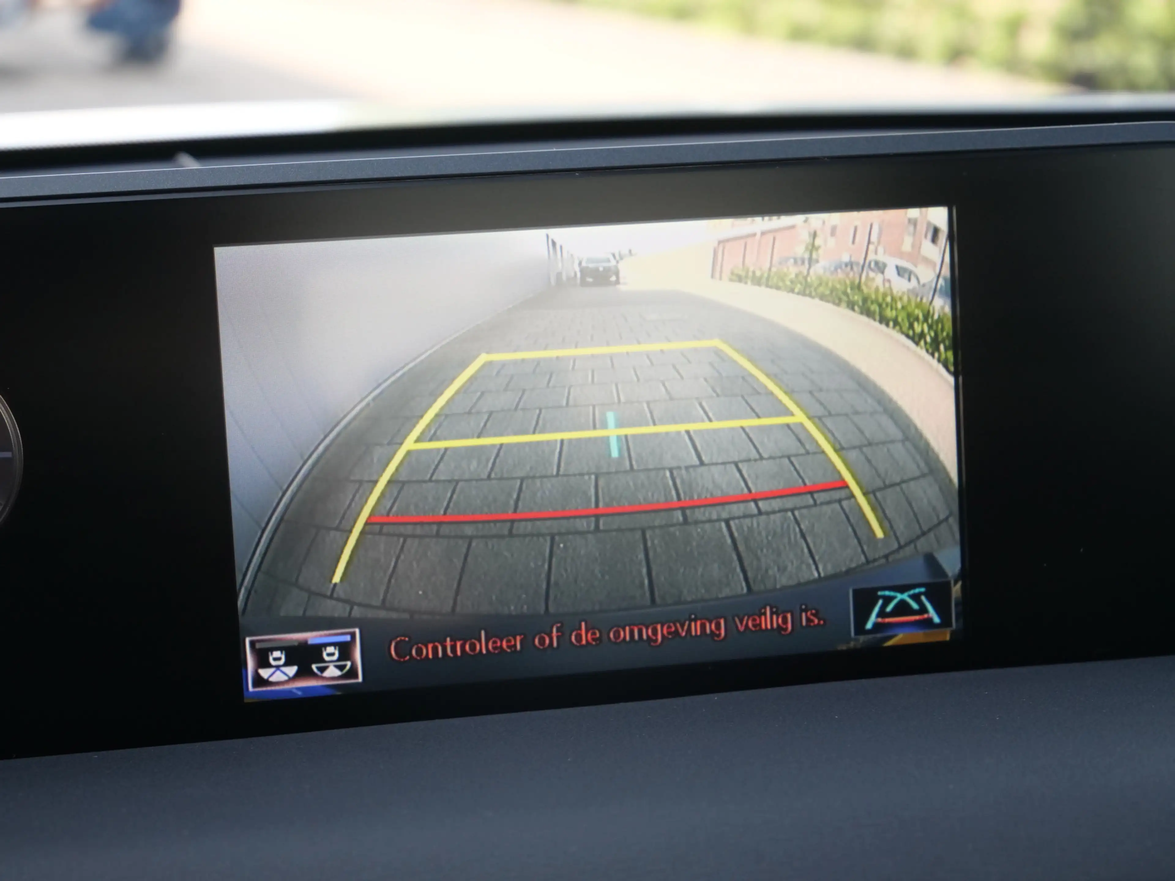 Lexus UX 250h Business Line 262Pk Winterpakket / Camera / Carpla — photo 24