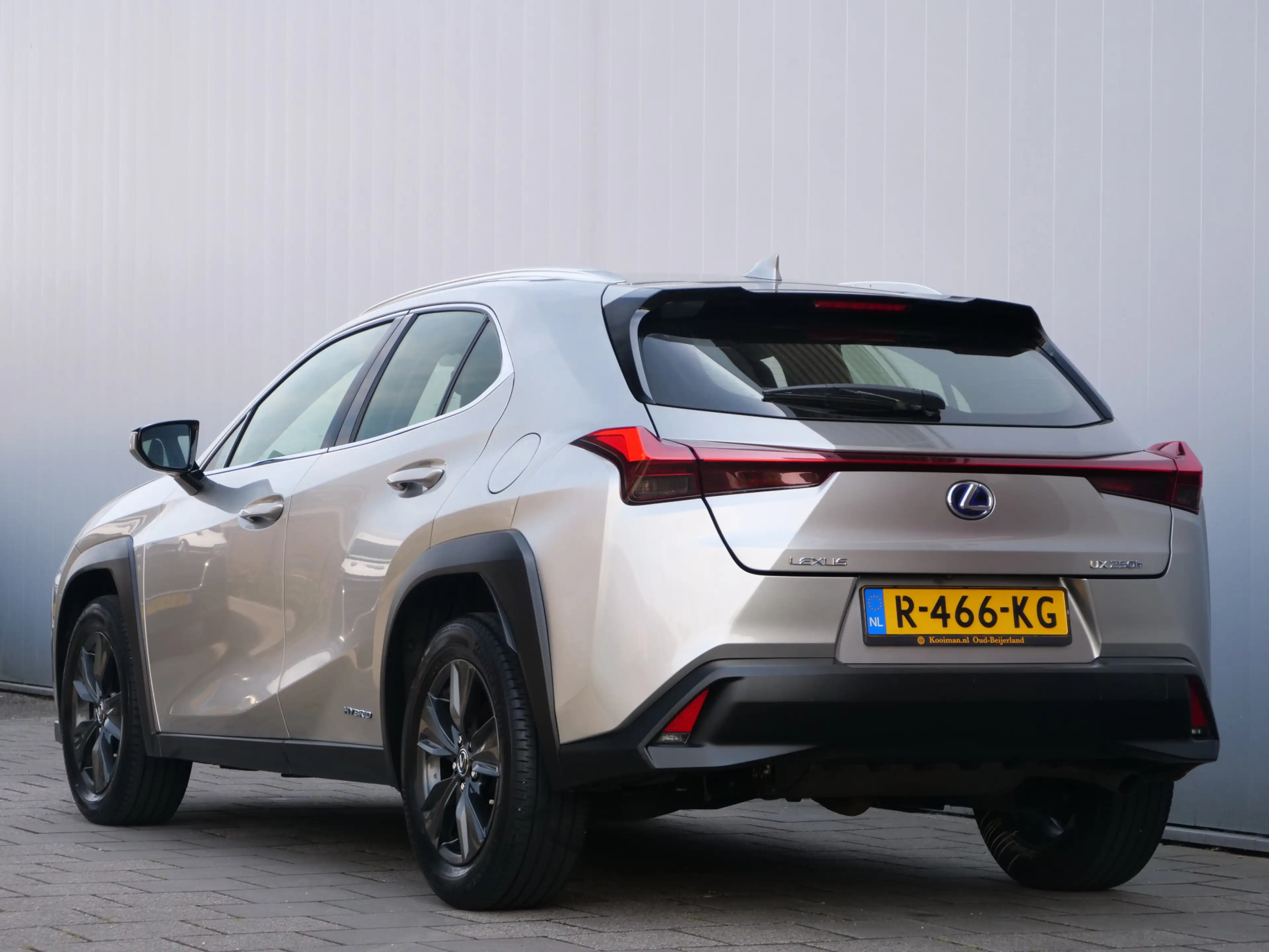 Lexus UX 250h Business Line 262Pk Winterpakket / Camera / Carpla — photo 3