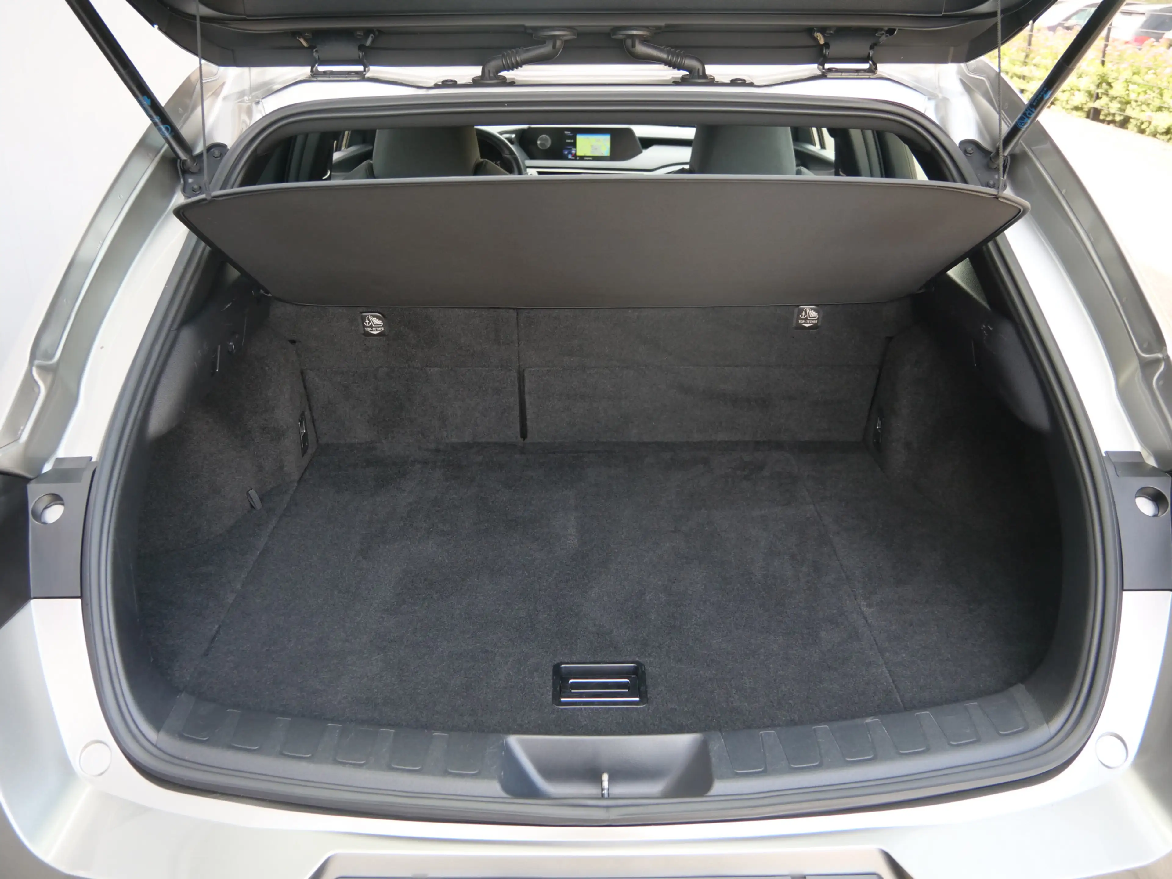 Lexus UX 250h Business Line 262Pk Winterpakket / Camera / Carpla — photo 23