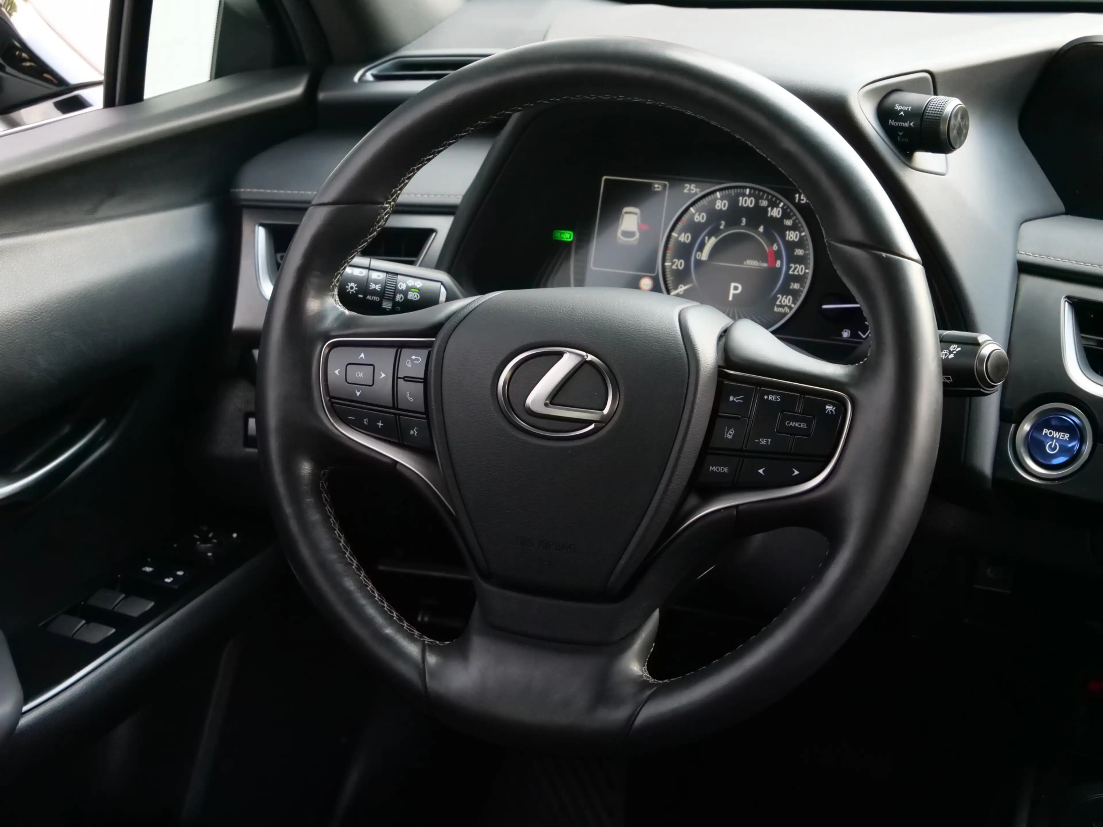 Lexus UX 250h Business Line 262Pk Winterpakket / Camera / Carpla — photo 20