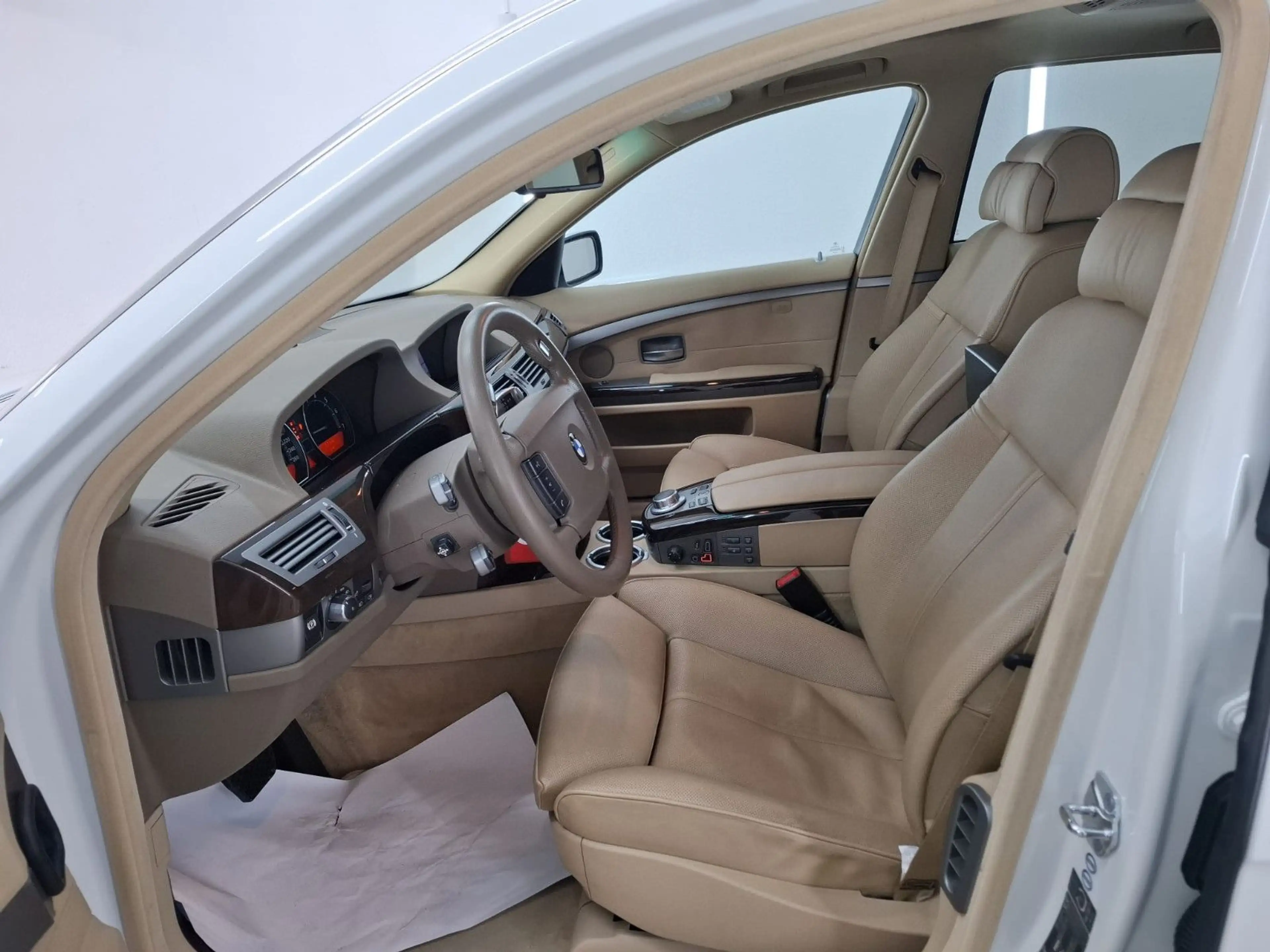 BMW 750 LI*NAV*LEDER*XEN*PDC*22TKM*SAMMLERZUSTANDT* — photo 13