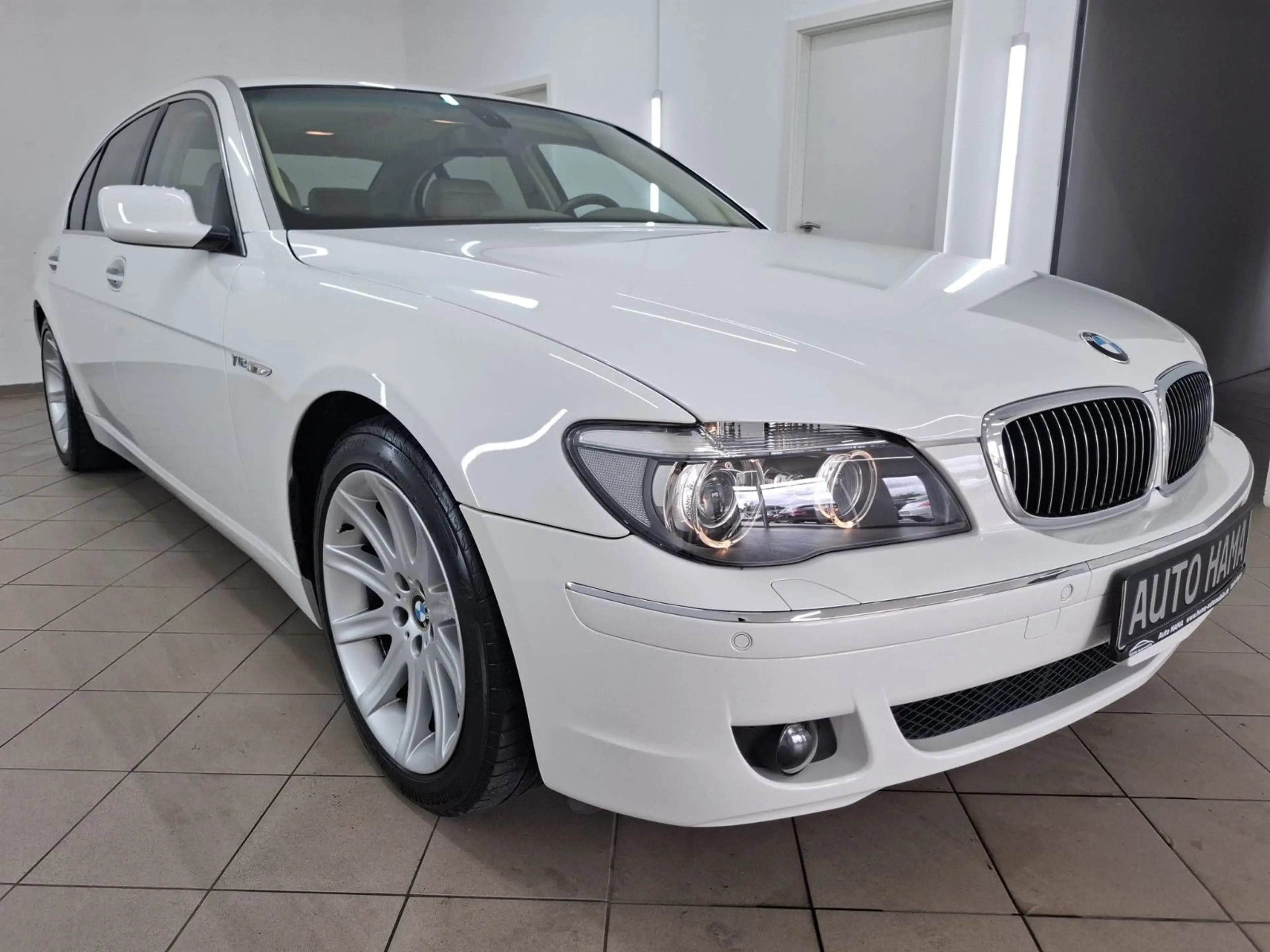 BMW 750 LI*NAV*LEDER*XEN*PDC*22TKM*SAMMLERZUSTANDT* — photo 3