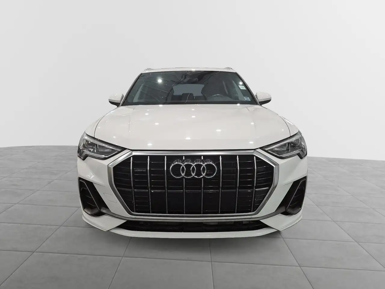 Audi Q3 снимка Audi Q3