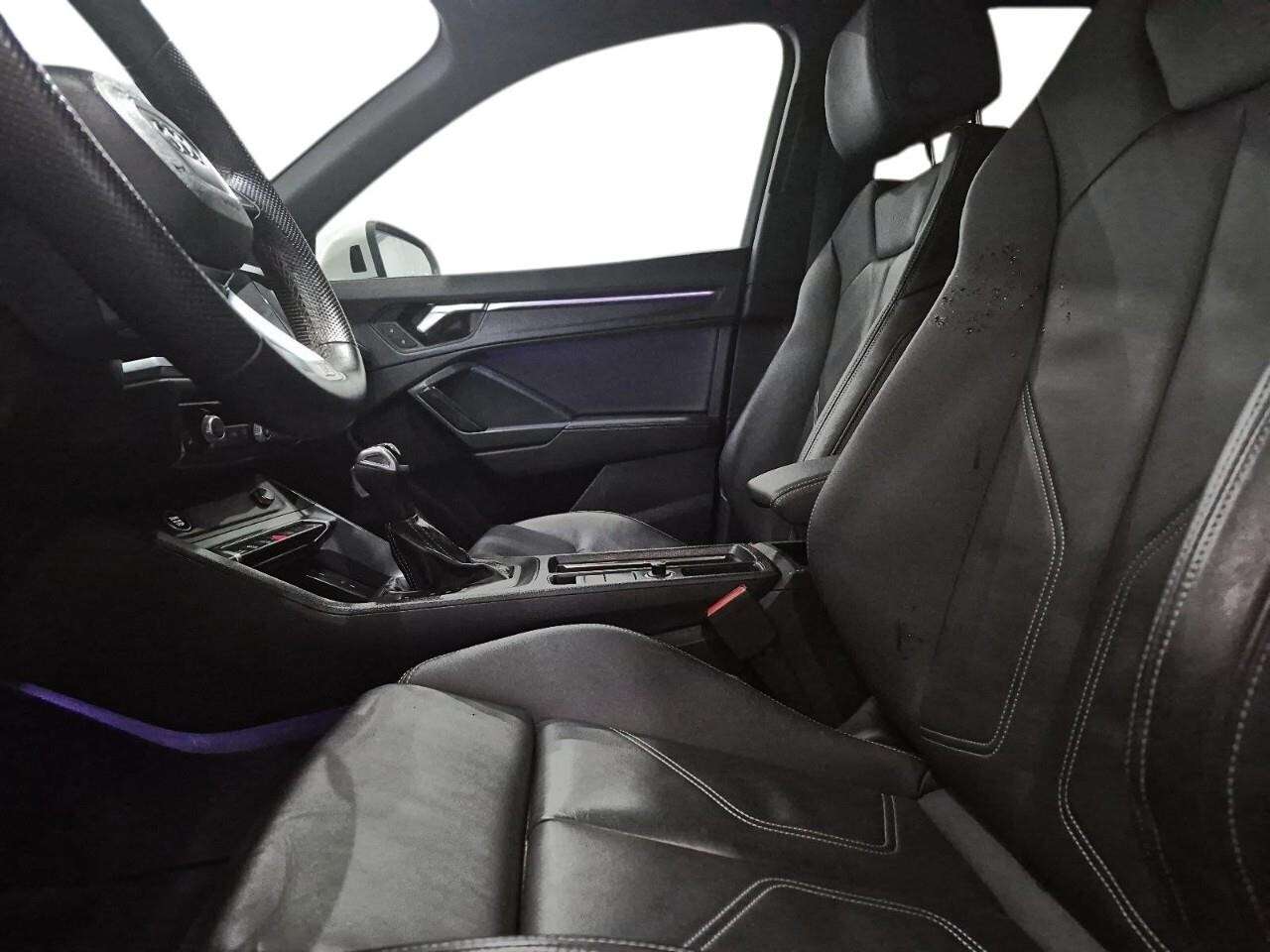 2024 Audi Q3 Progressiv 45 TFSI quattro thumb 8
