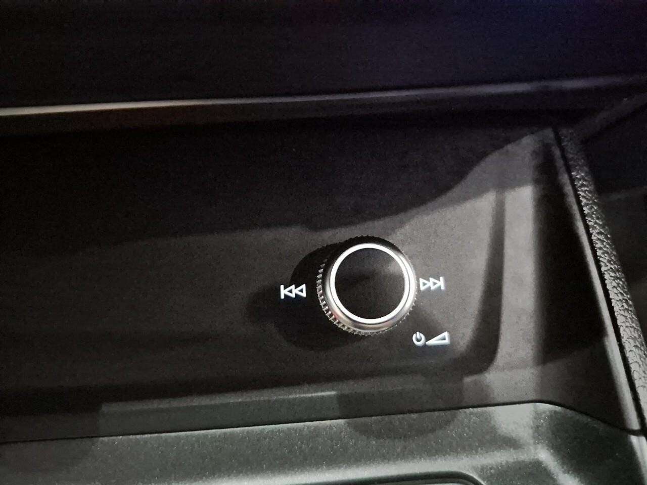 2024 Audi Q3 Progressiv 45 TFSI quattro thumb 21