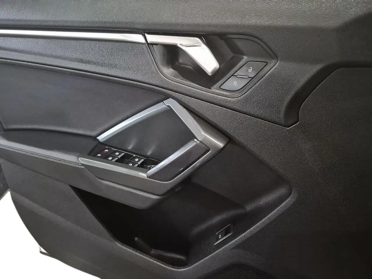 Audi Q3 снимка Audi Q3