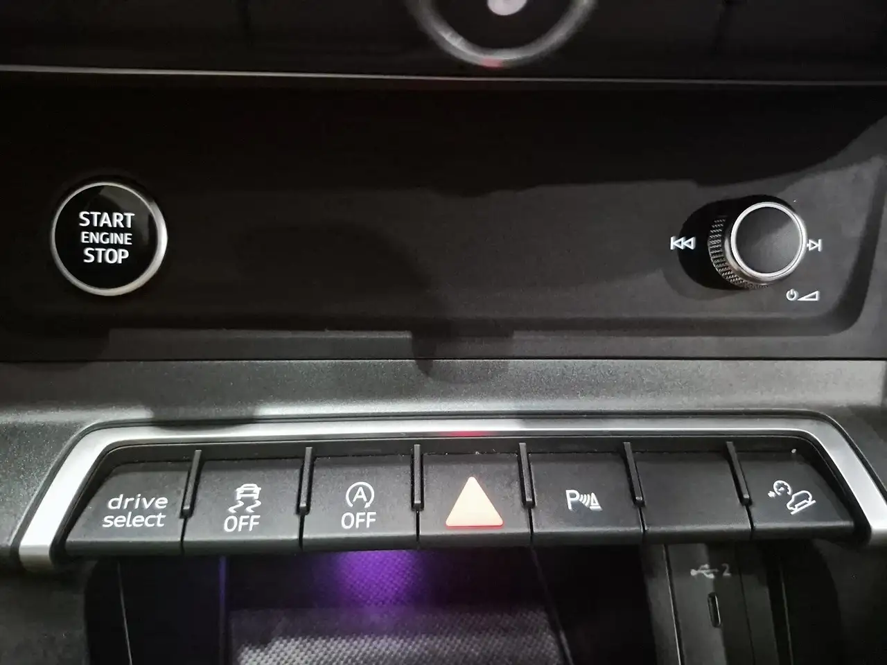 Audi Q3 снимка Audi Q3