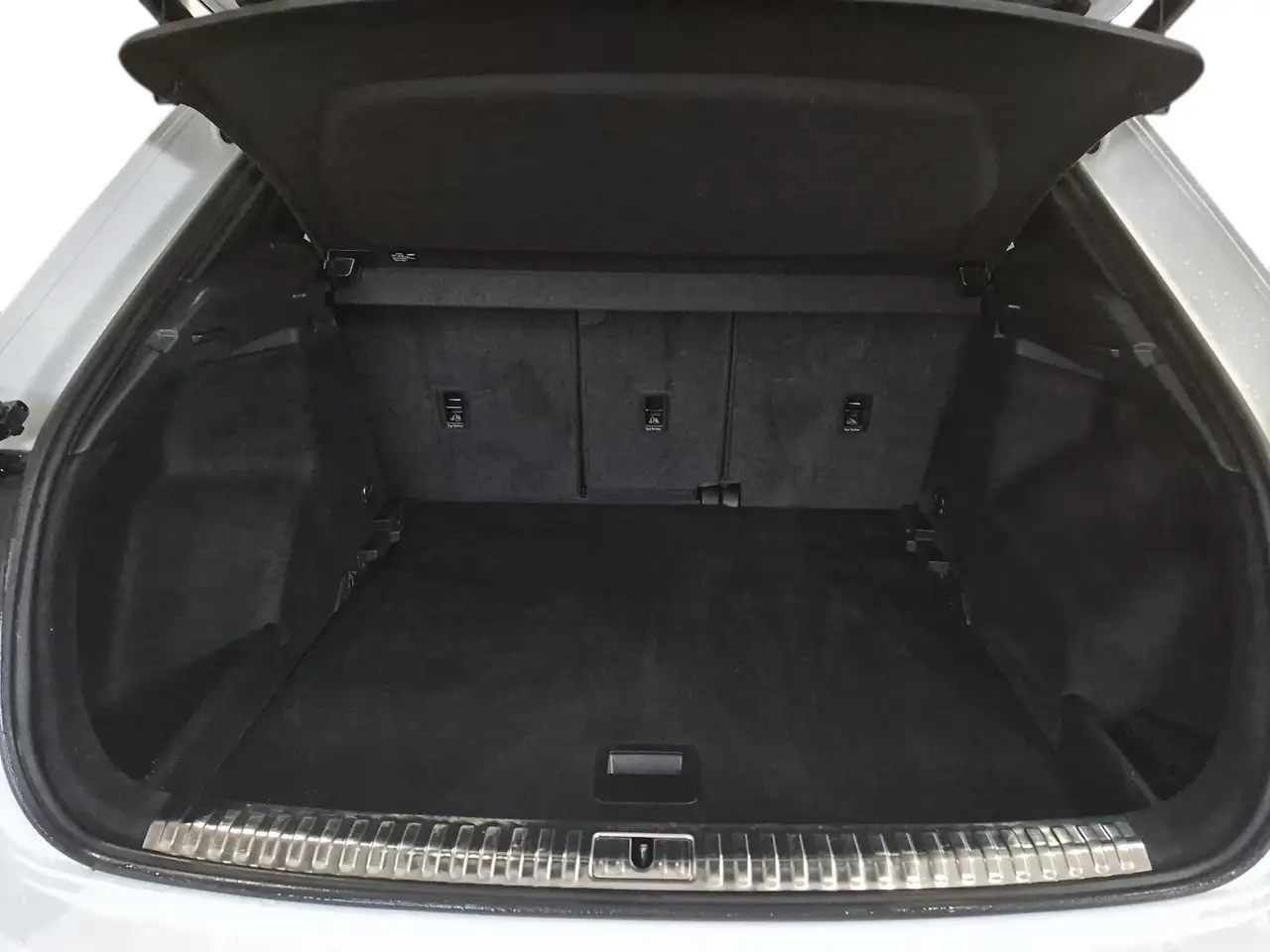 Audi Q3 снимка Audi Q3
