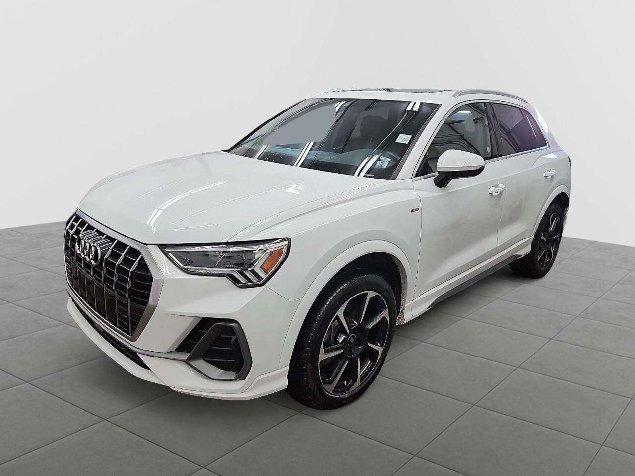 2024 Audi Q3 Progressiv 45 TFSI quattro thumb 7