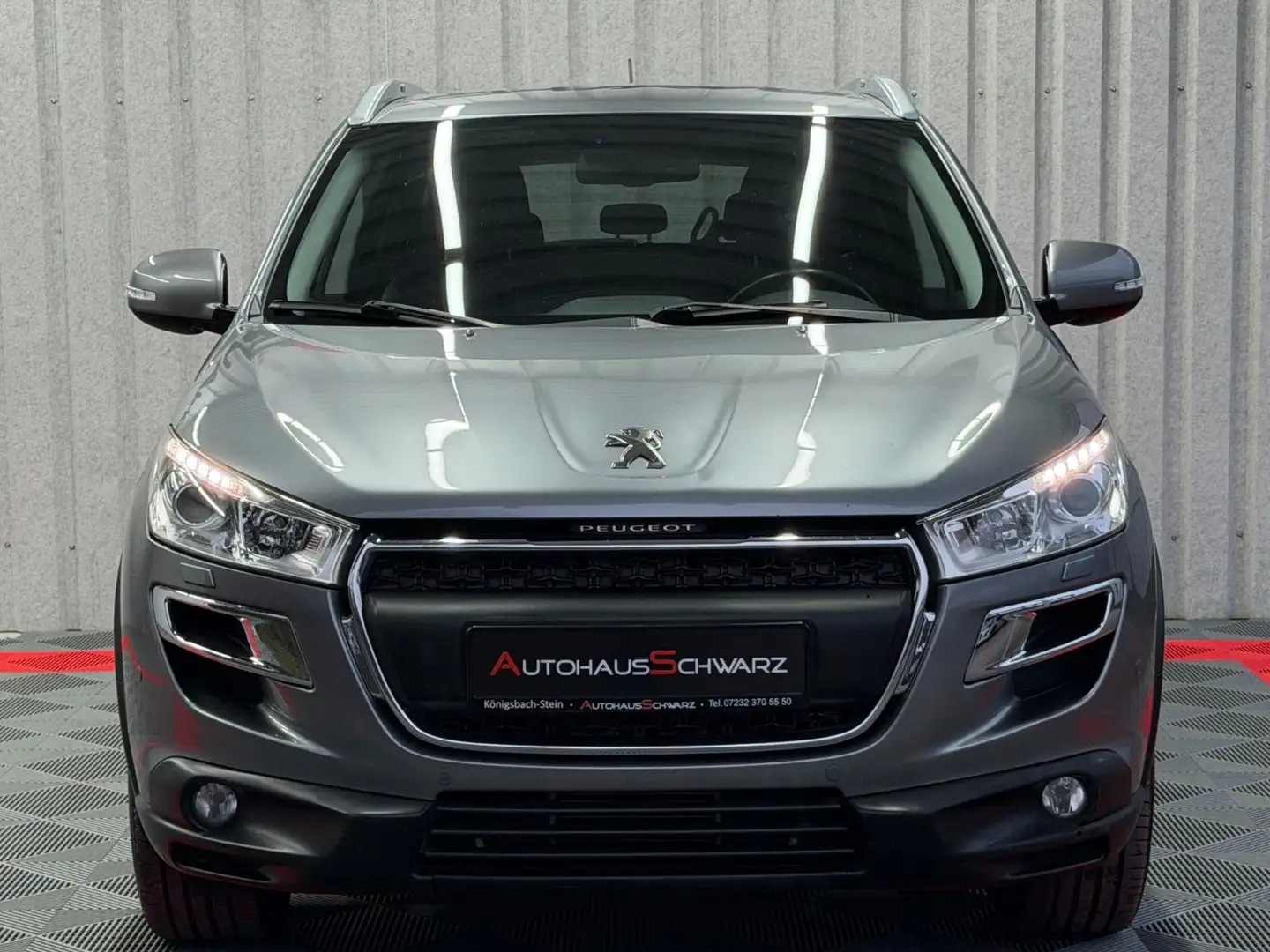 Peugeot 4008 Allure 4WD T-Leder Kamera Navi AHK Tempo Grau - 2