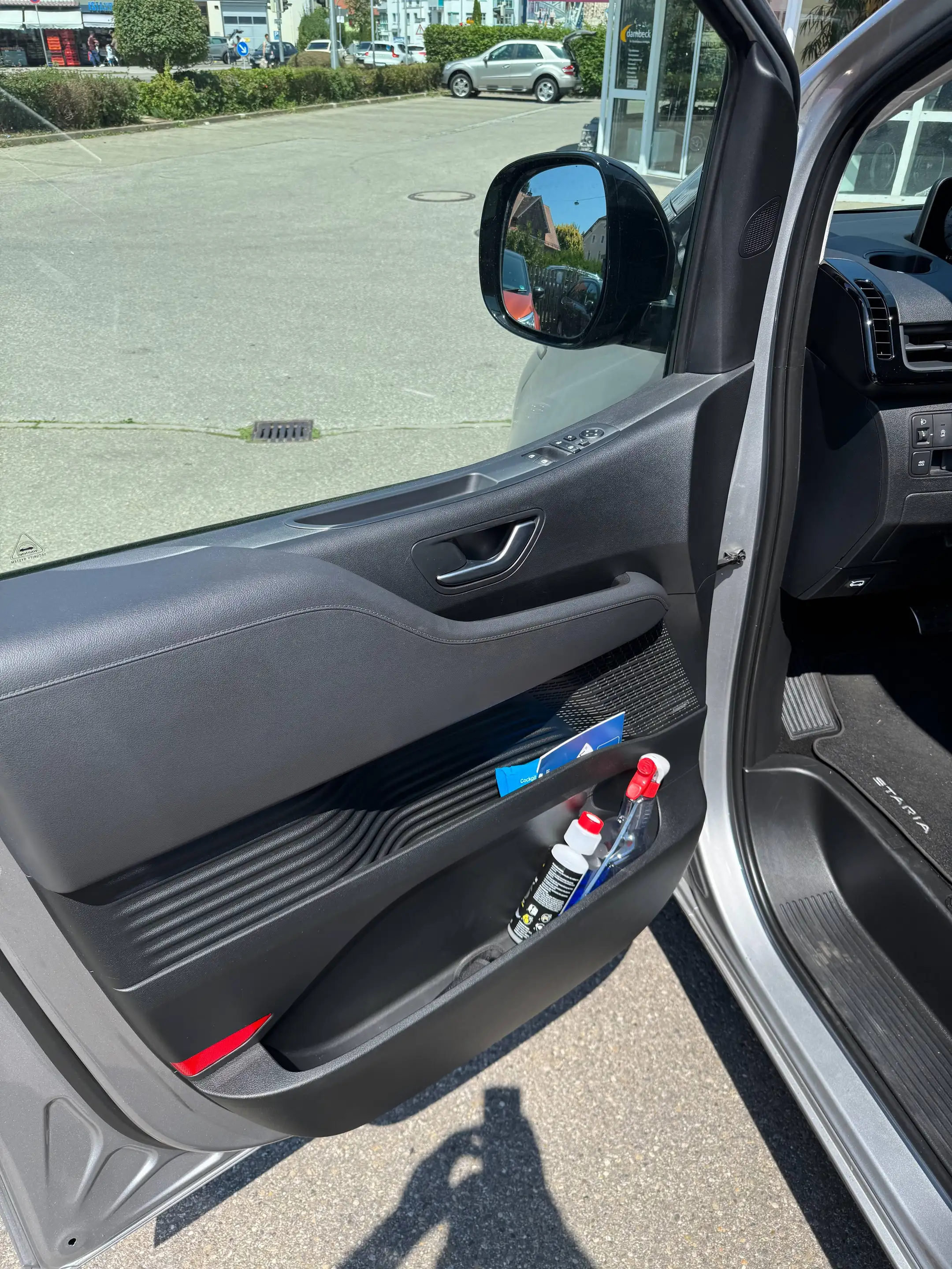 Hyundai STARIA Signature 4WD — photo 6