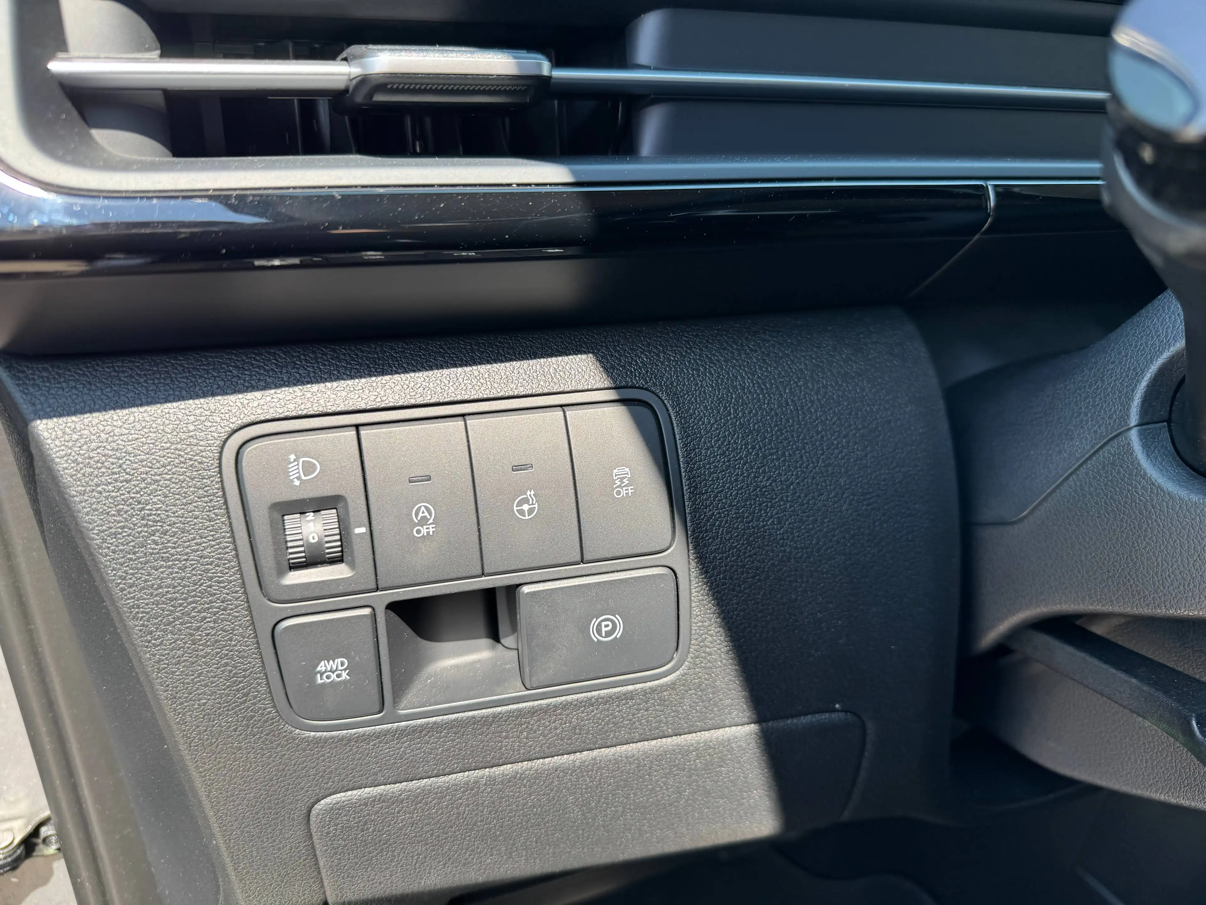 Hyundai STARIA Signature 4WD — photo 11