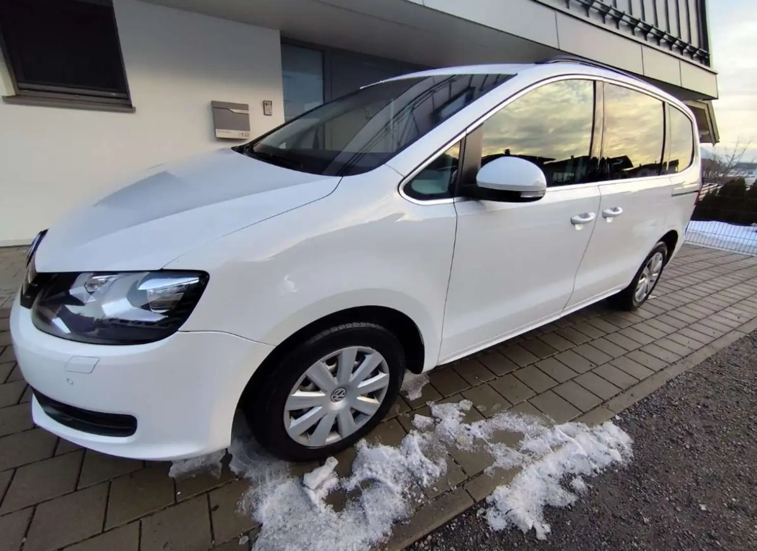 Volkswagen Sharan Sharan Trendline BMT 2,0 TDI DPF DSG Trendline Weiß - 2