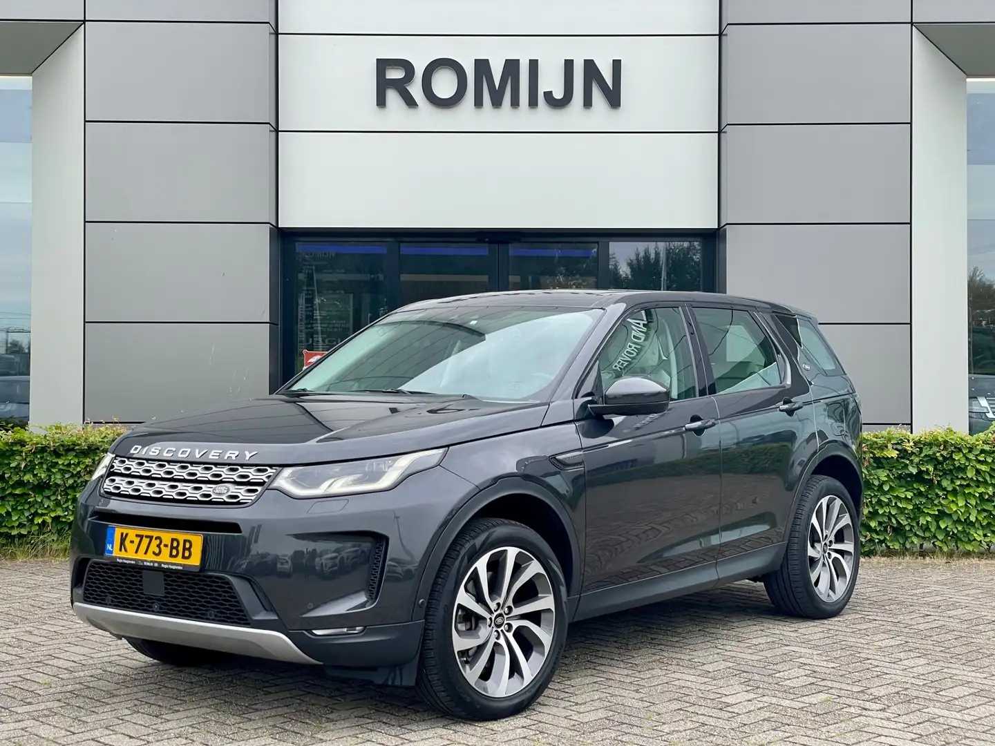 Land Rover Discovery Sport P300e 1.5 HSE HUD Stoelventilatie Grijs - 1