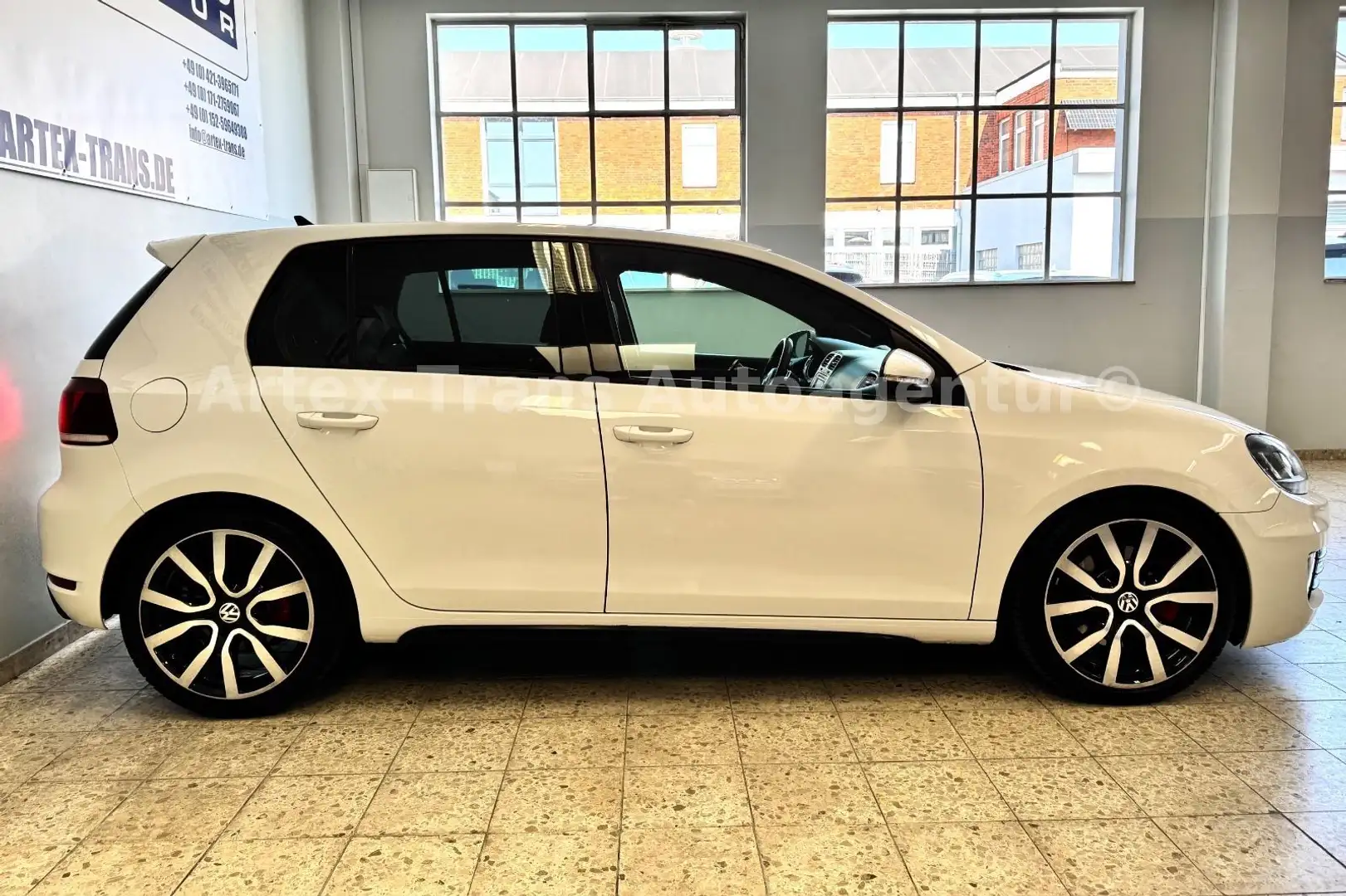 Volkswagen Golf VI 2.0 TSI GTI /DSG/NAVI/SHZ/BI-XENON+LED Weiß - 2