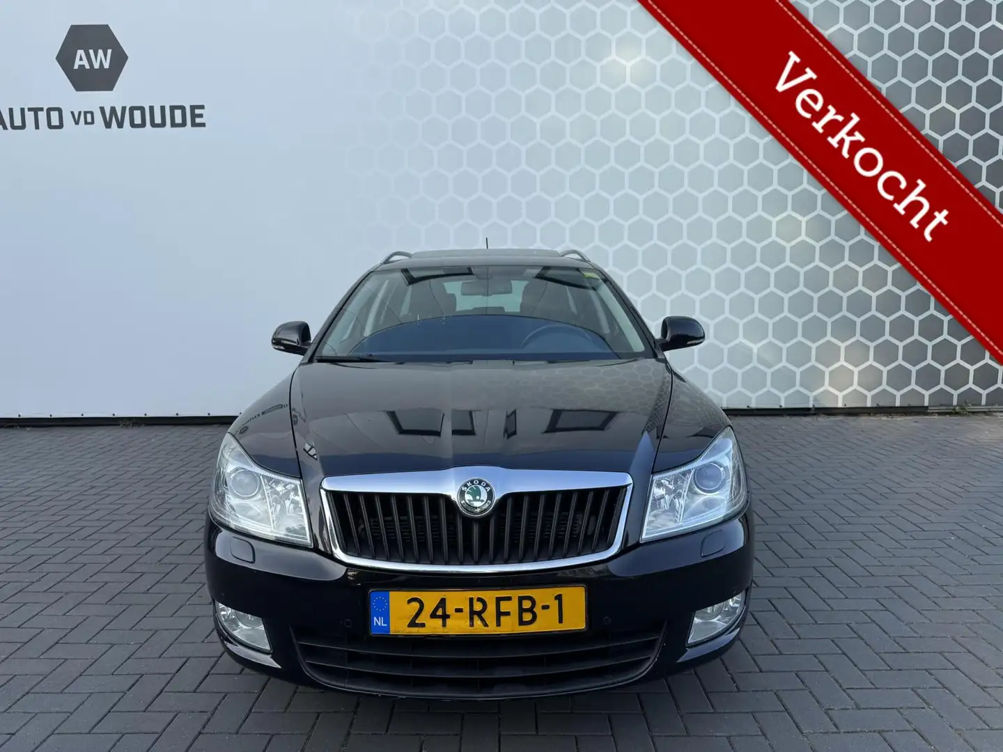 Skoda Octavia Combi 1.2 TSI Elegance Business Line Schuifdak Noir - 2