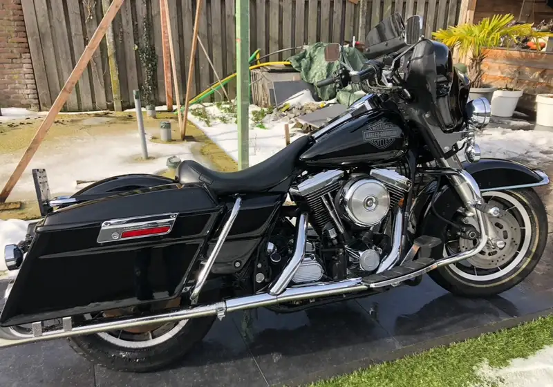 Harley-Davidson Electra Glide - foto 3