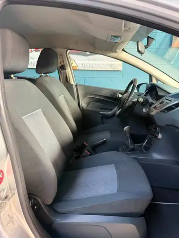 Ford Fiesta view 9