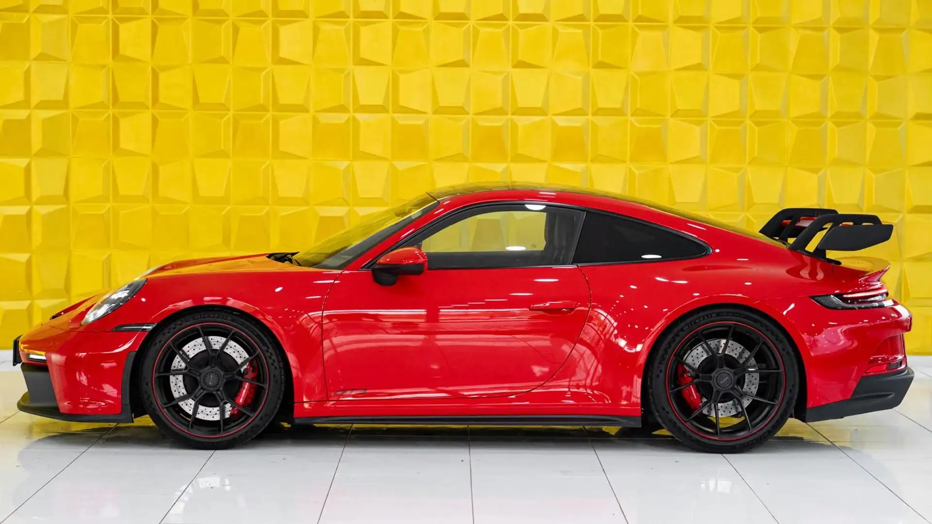 Porsche 992 GT3*SCHALE*LIFT*CARBON*MATRIX Rot - 2
