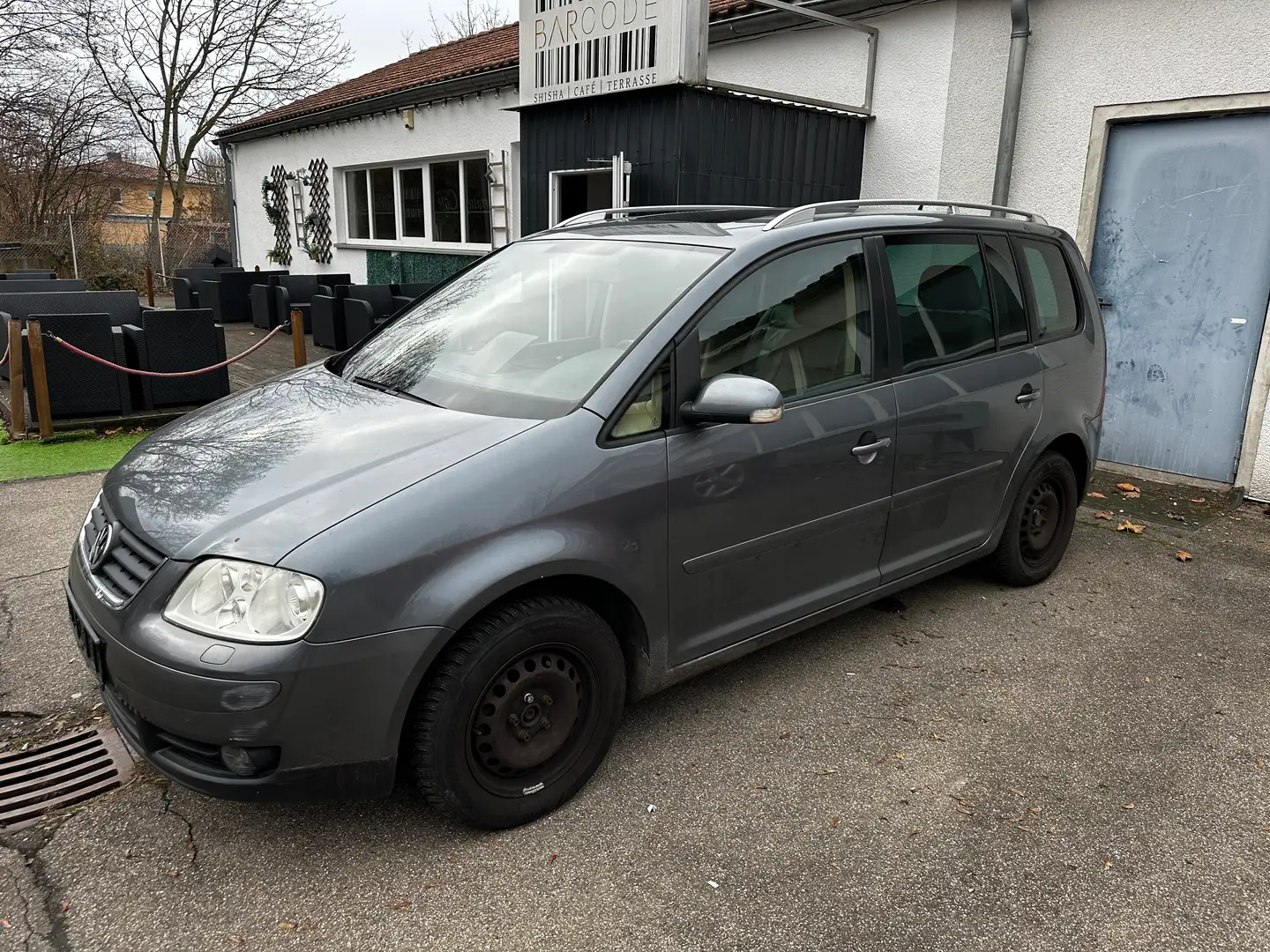 Volkswagen Touran Highline Сірий - 2