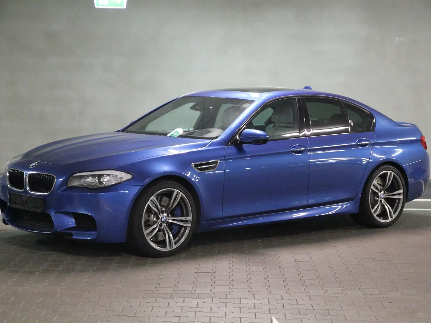 BMW M5 Vollausst, 20", Led.Erweitert, DriversP. Dach Blu/Azzurro - 1