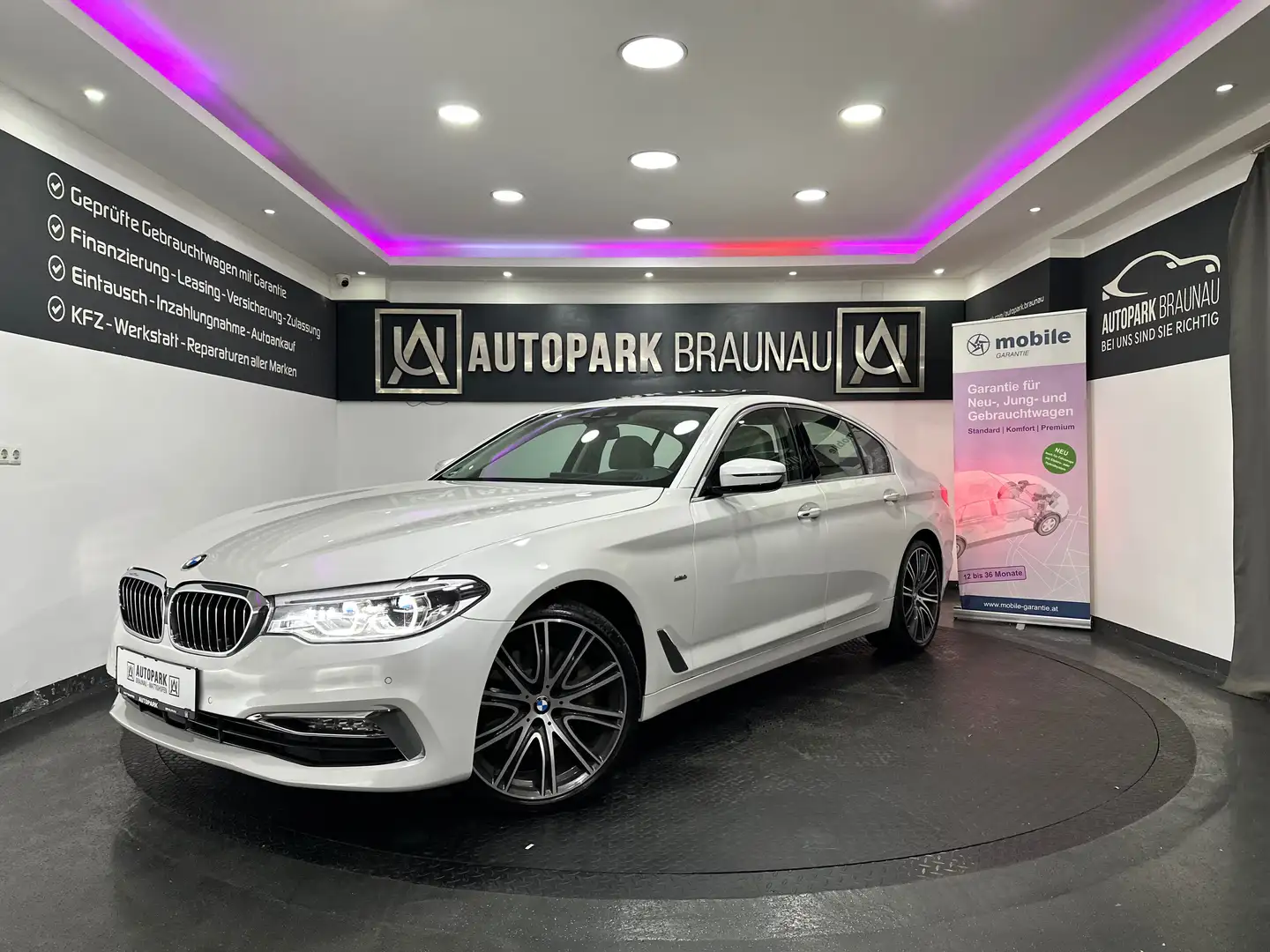 BMW 530 d Luxury Line *INDIVIDUAL*H&K*MEMORY* Weiß - 1