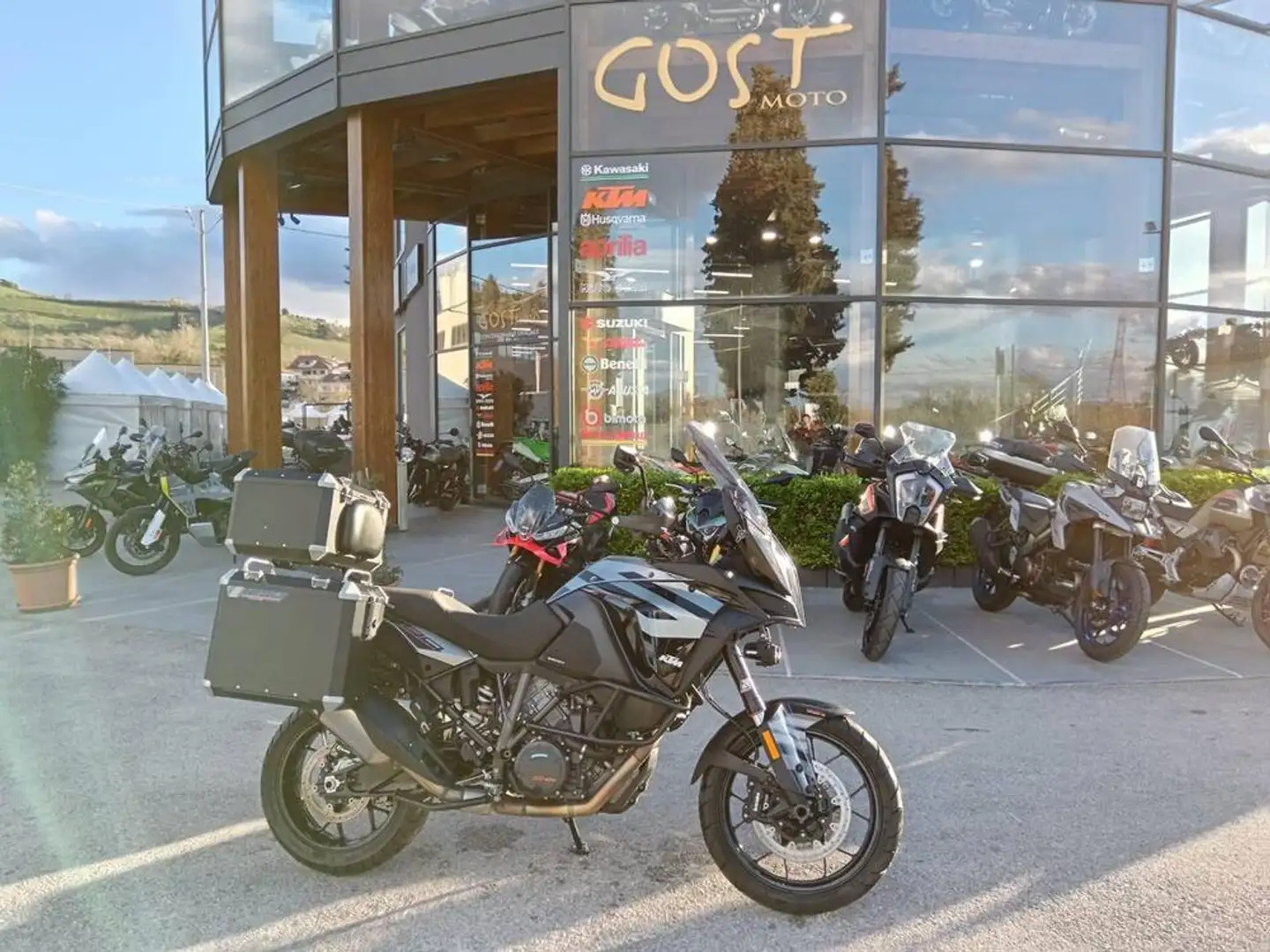KTM 1290 Super Adventure - 1